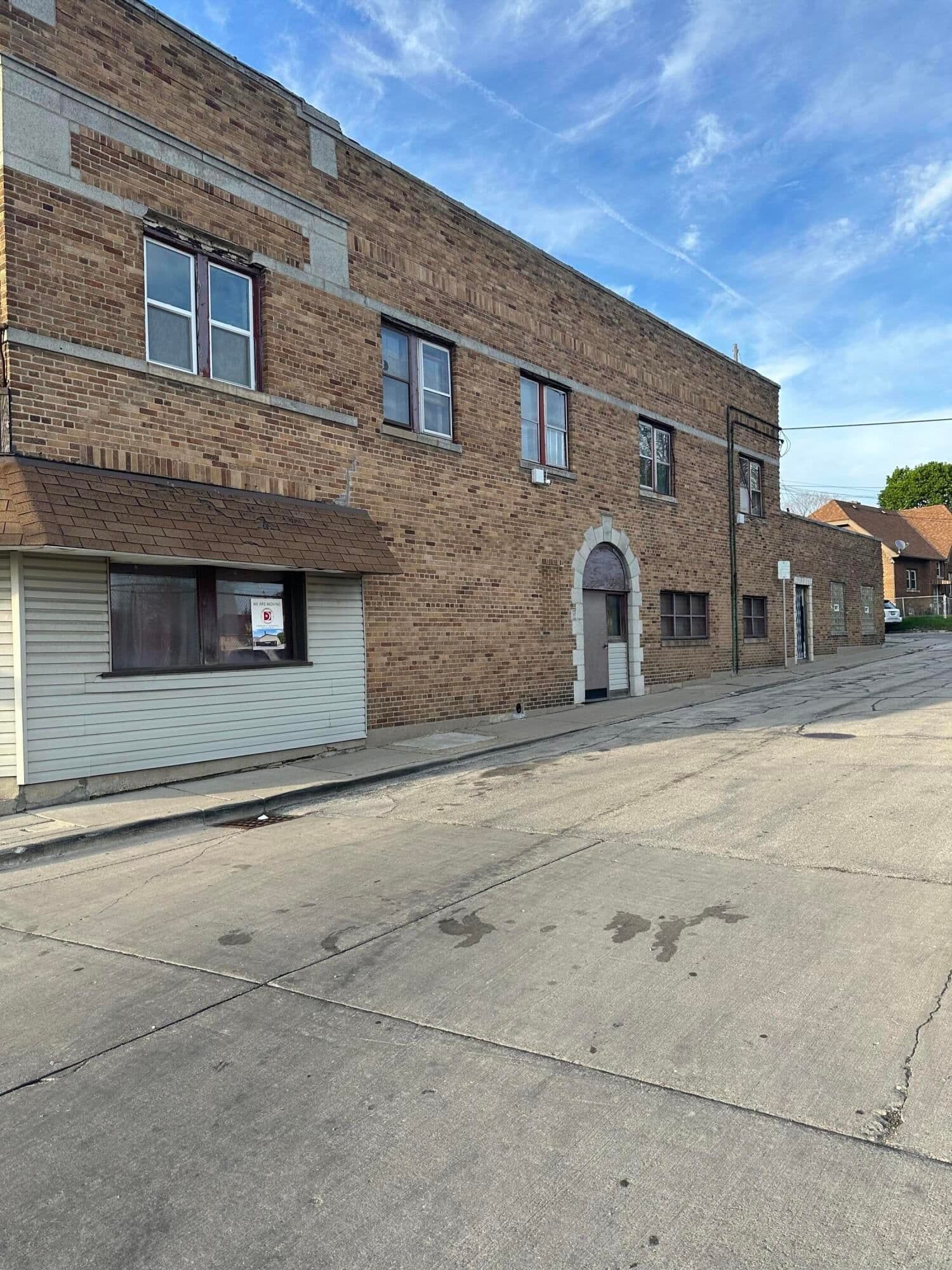 4202 Teutonia Ave, Milwaukee, WI 53209 2