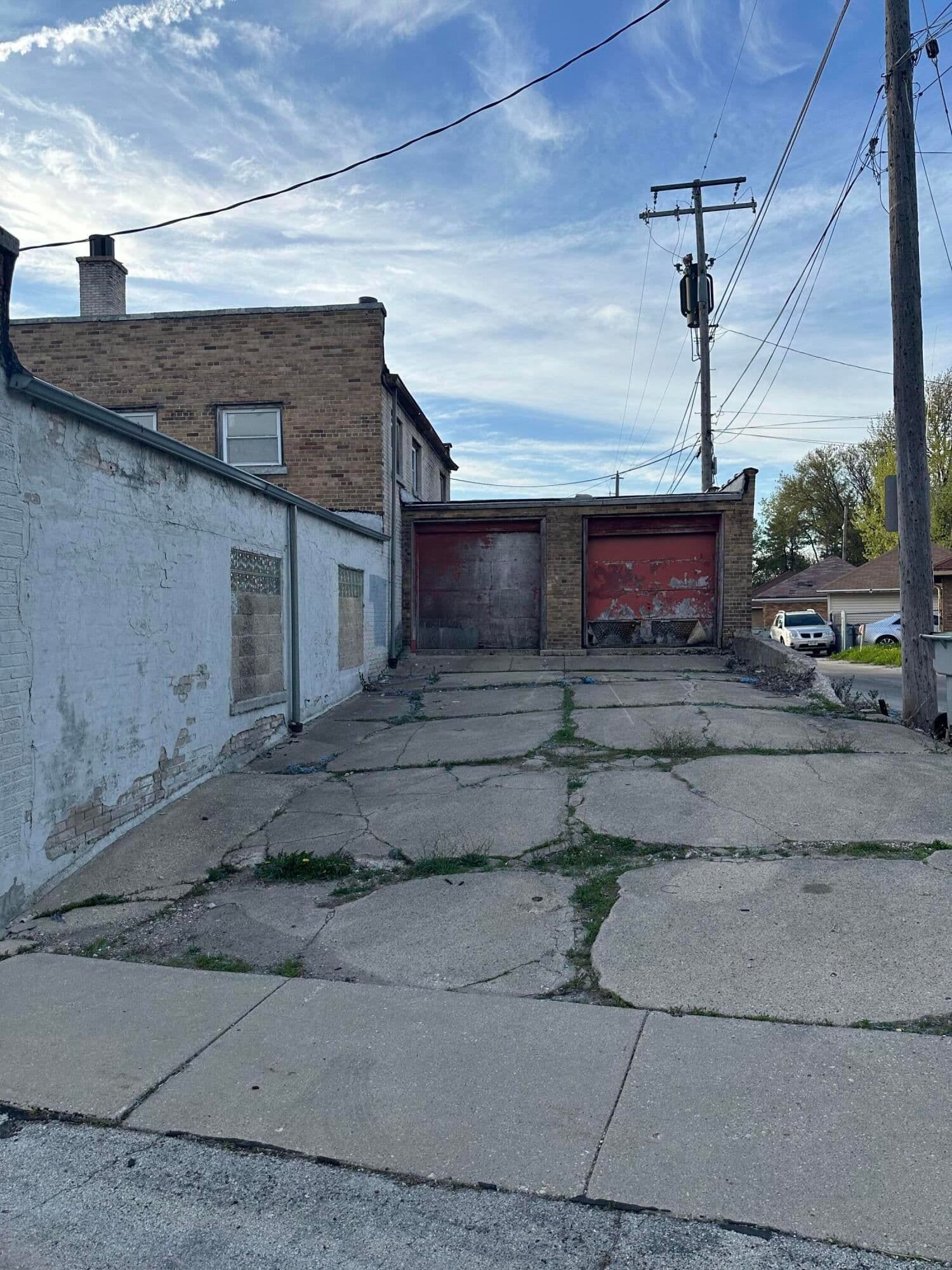 4202 Teutonia Ave 5