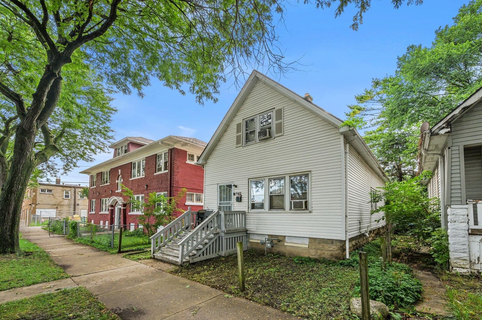 3127 39th St, Milwaukee, WI 53216 2