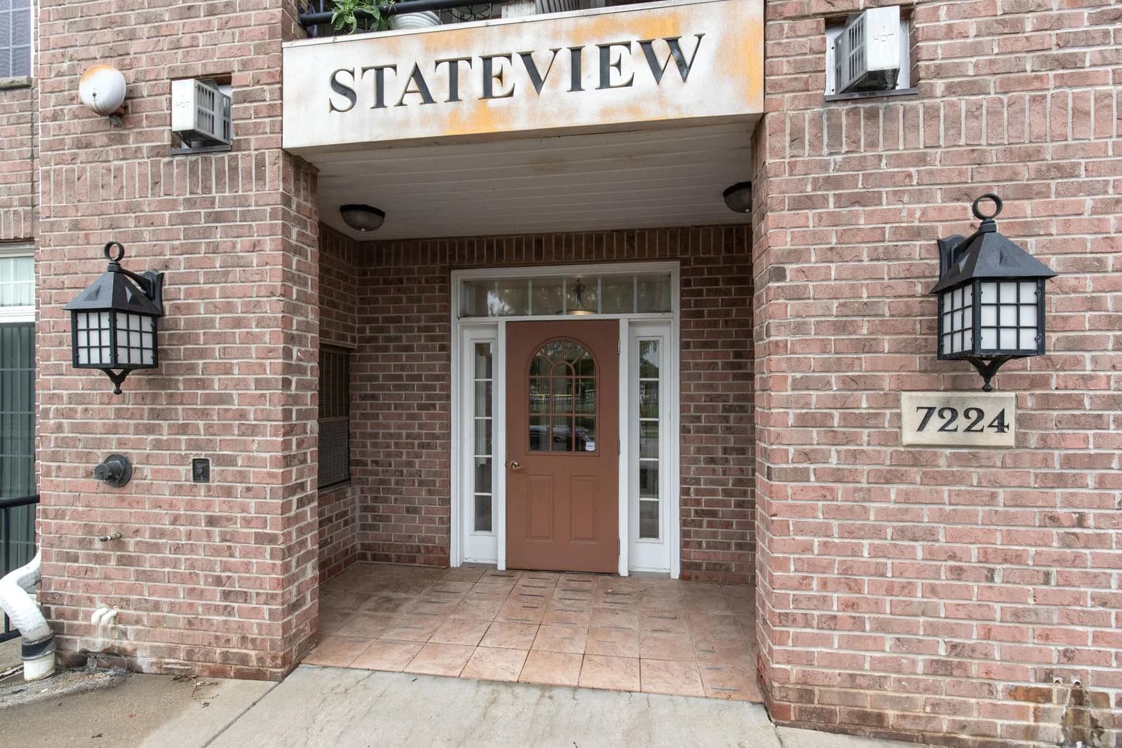 7224 State St, Wauwatosa, WI 53213 2