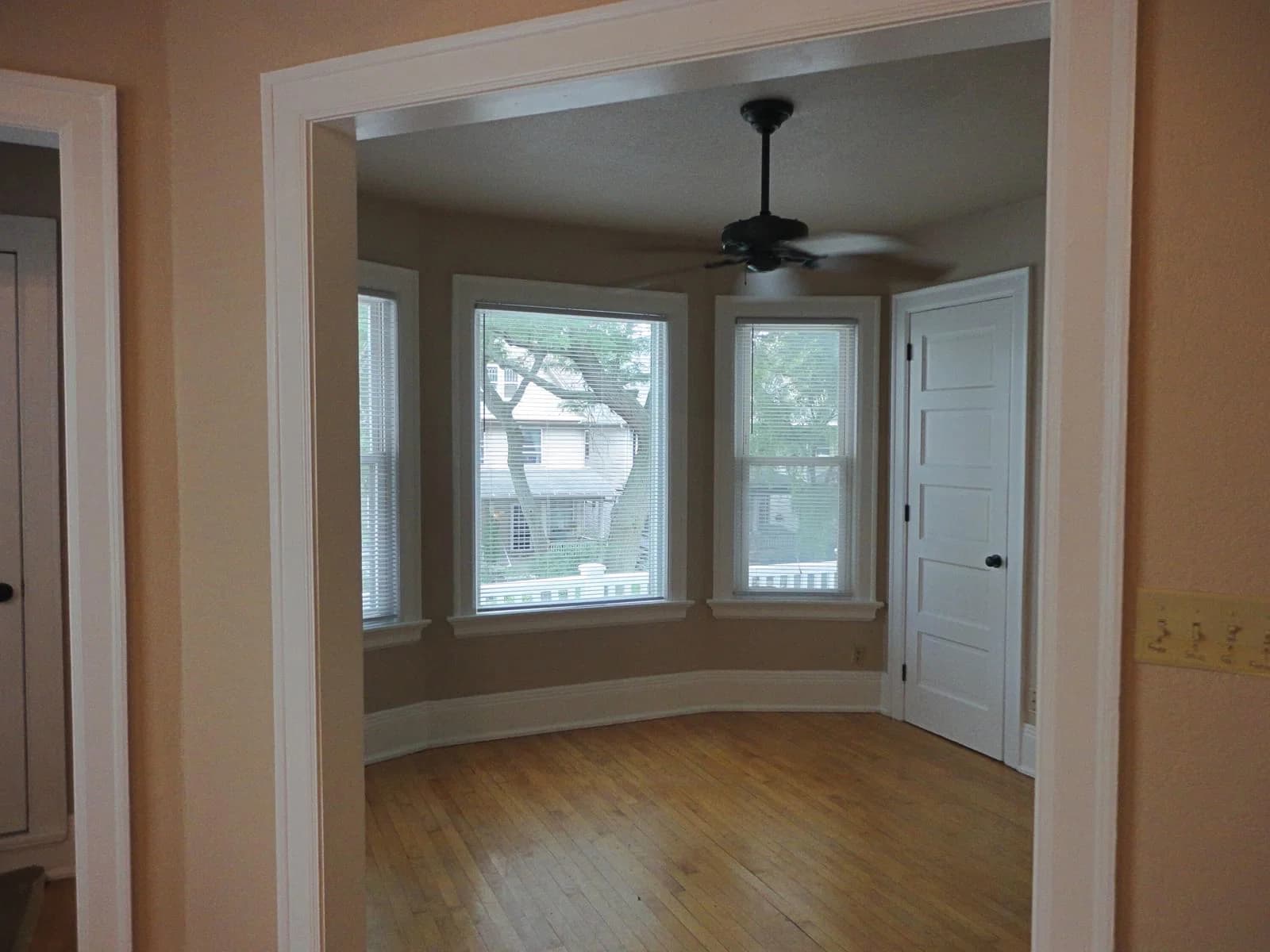 1916 Webster Pl 4