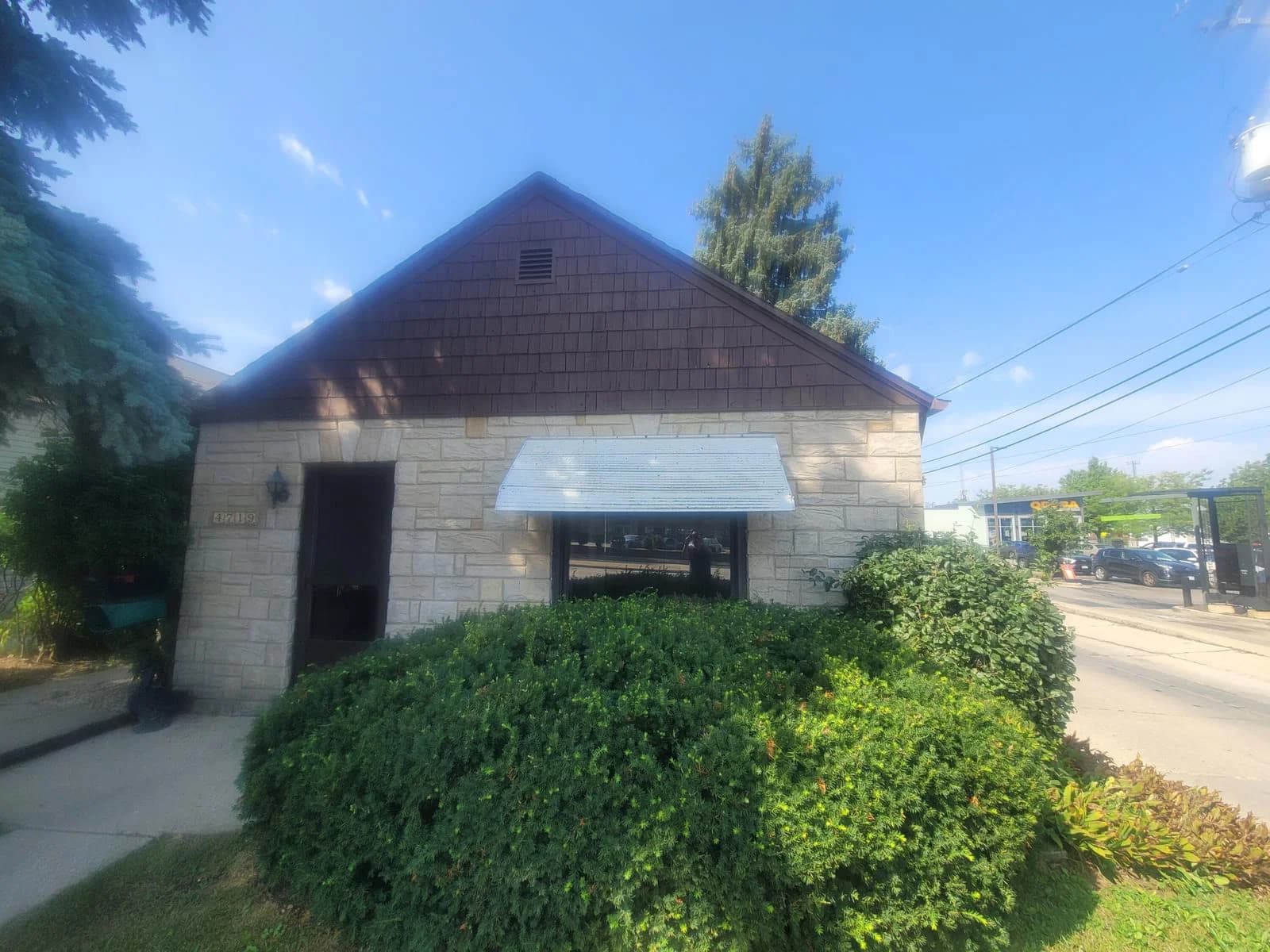 4719 6th St, Milwaukee, WI 53221