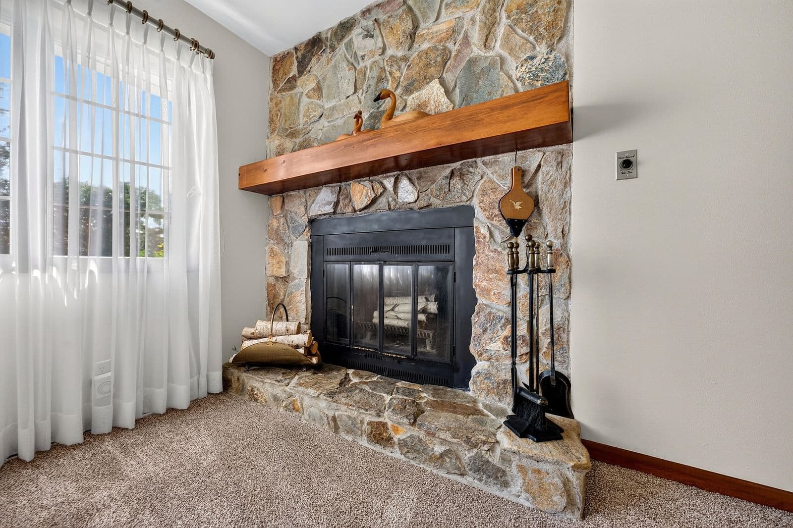 3508 Oakwood Rd, Oak Creek, WI 53154 3