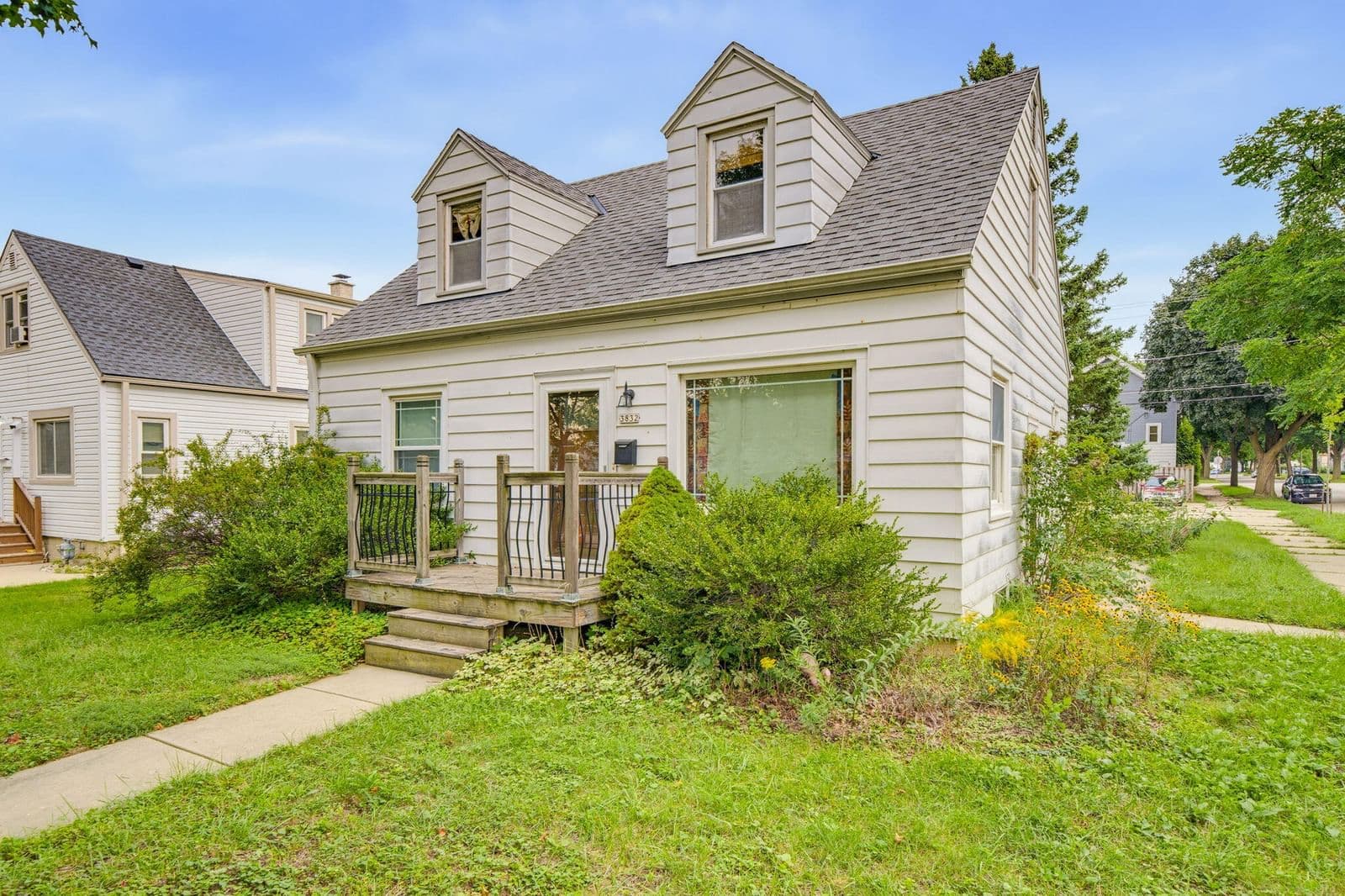 3832 Herman St, Milwaukee, WI 53207 3