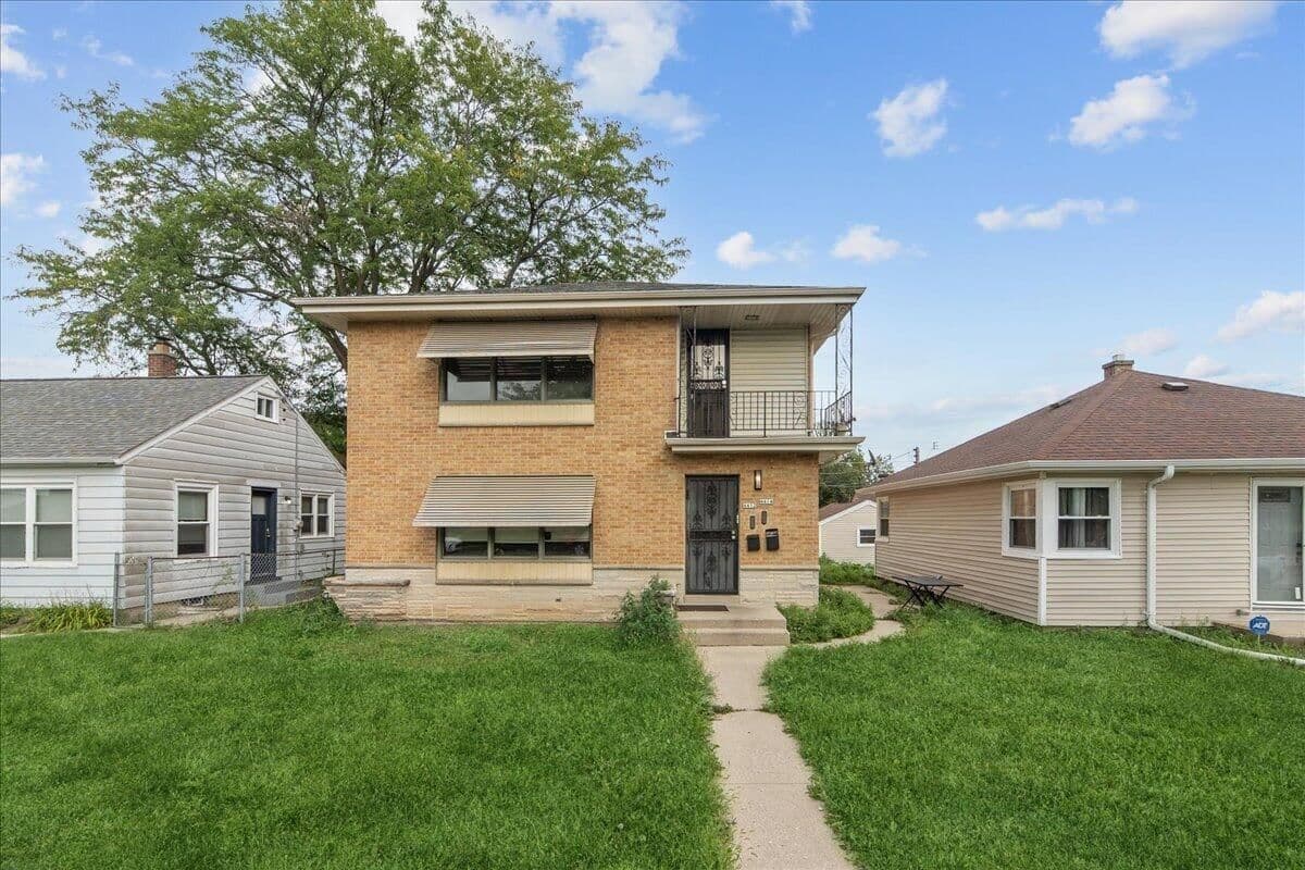 4414 67th St, Milwaukee, WI 53218 2