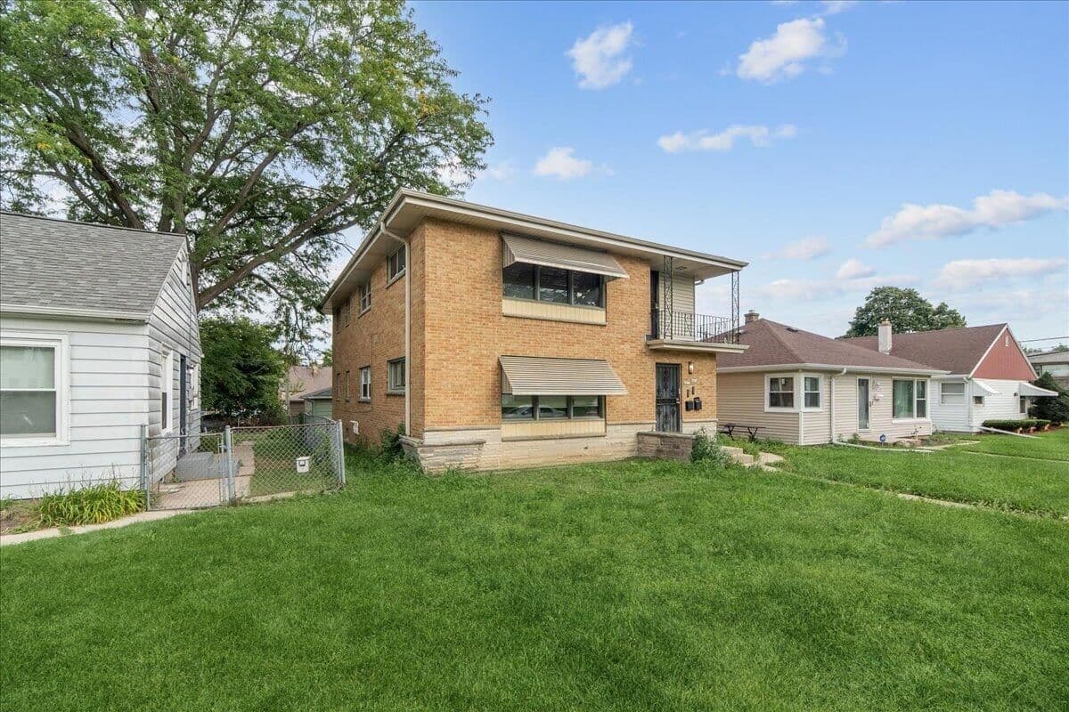 4414 67th St, Milwaukee, WI 53218