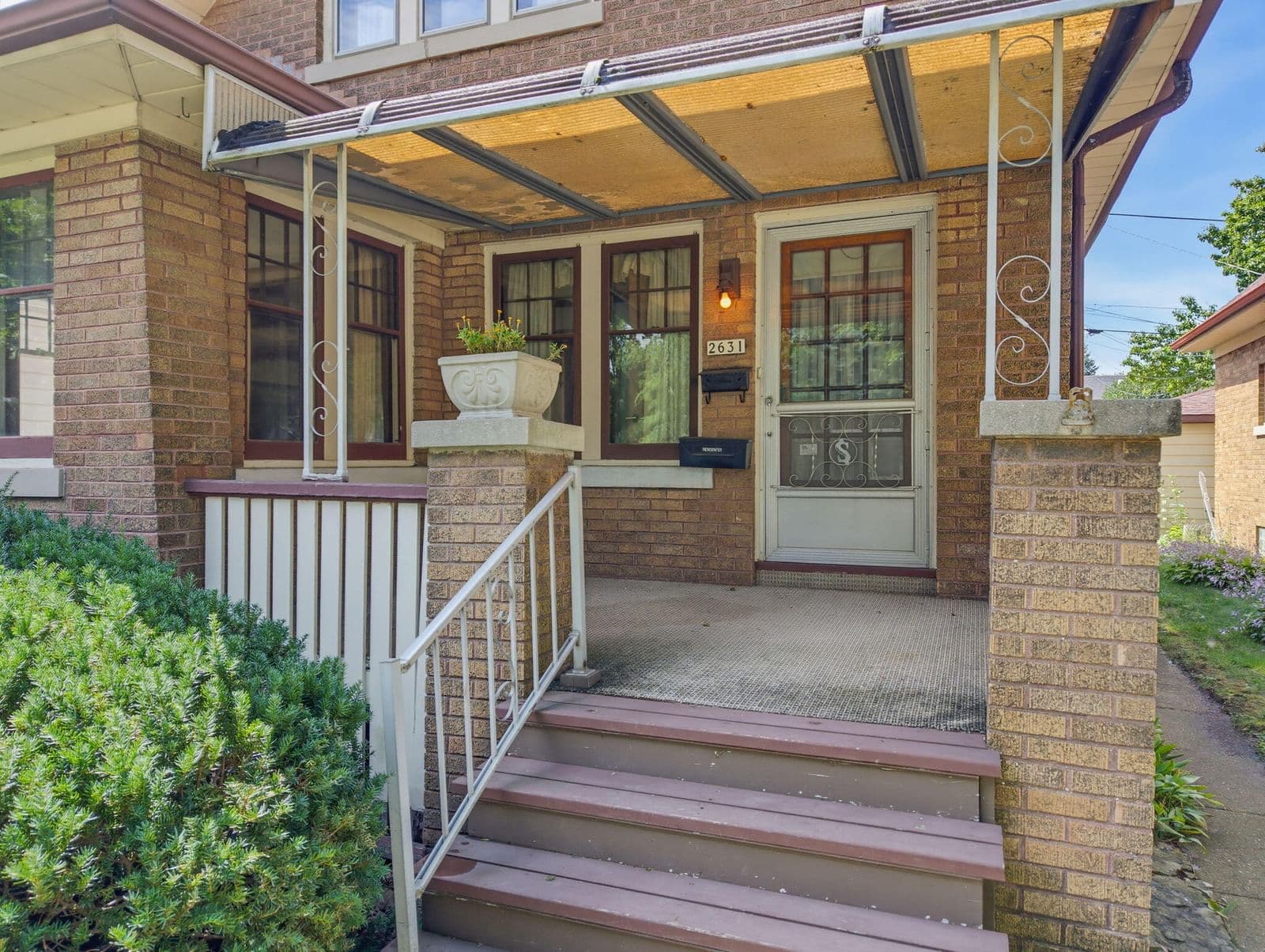 2631 Linebarger Ter, Milwaukee, WI 53207 3