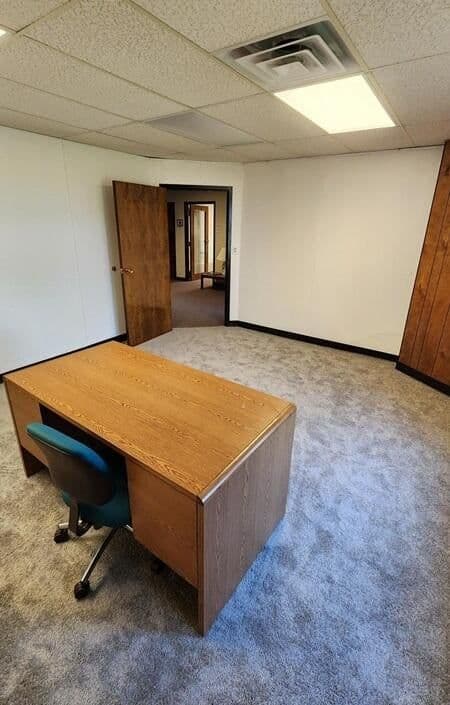 9310 107th St, Milwaukee, WI 53224 3