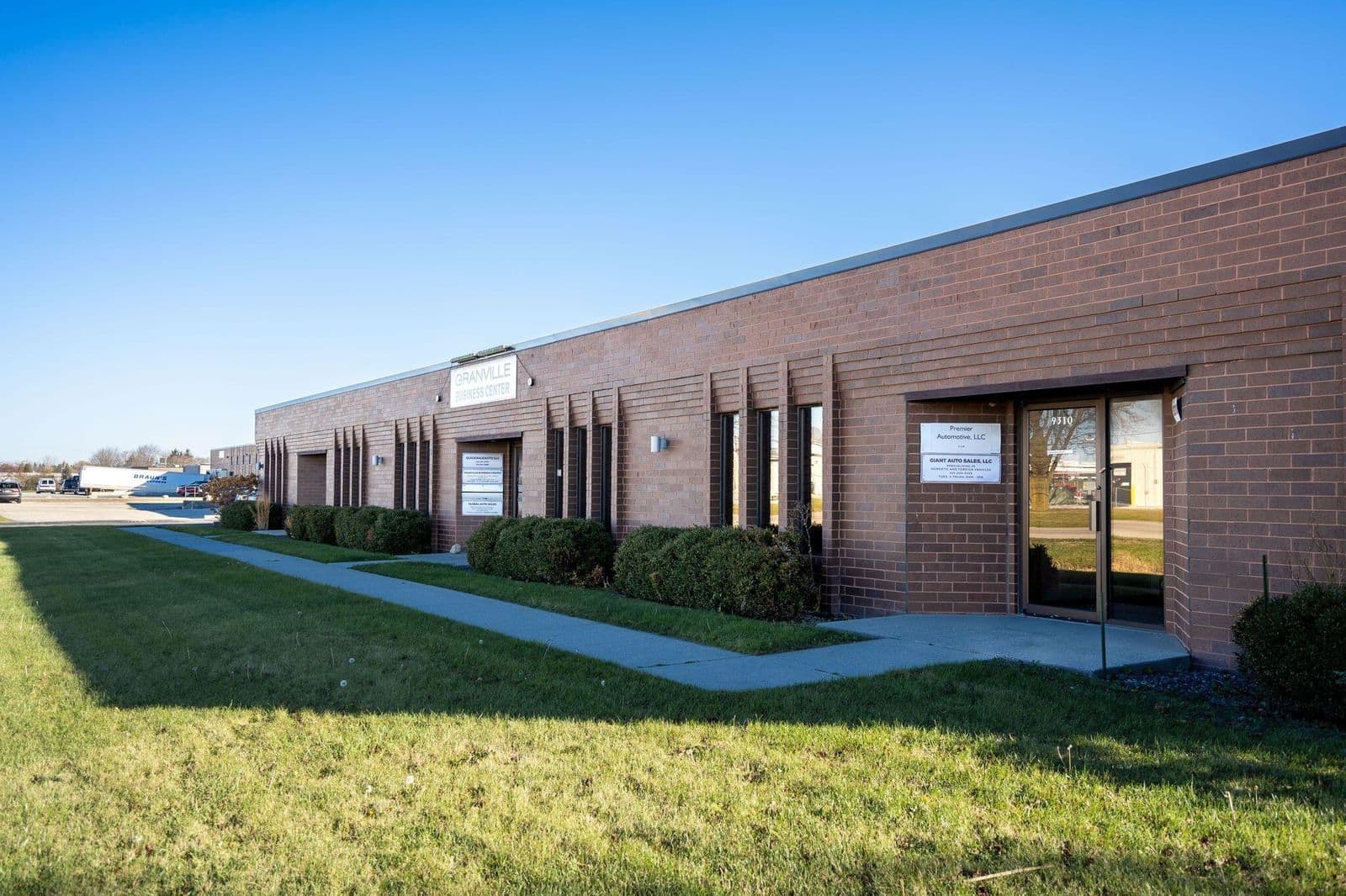 9310 107th St, Milwaukee, WI 53224