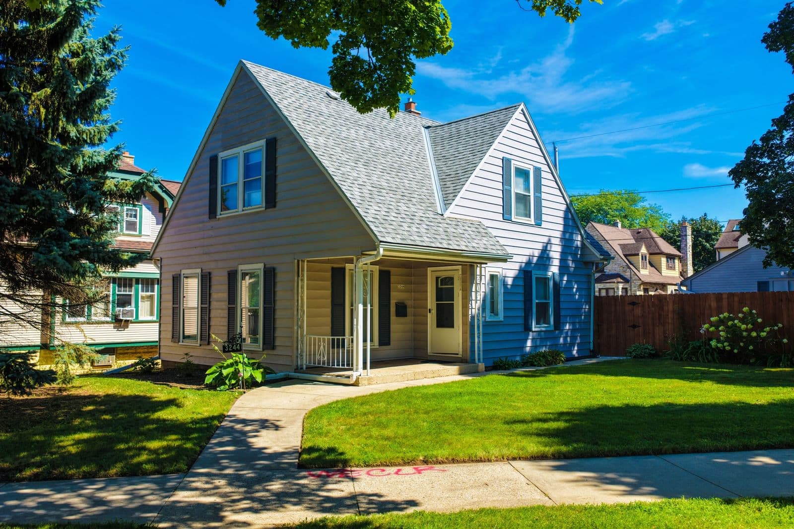 3244 58th St, Milwaukee, WI 53216 2