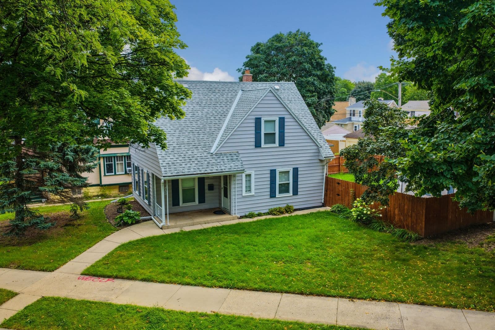 3244 58th St, Milwaukee, WI 53216