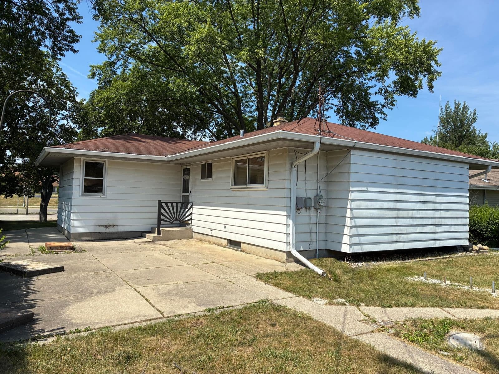 6500 60th St, Milwaukee, WI 53223 2