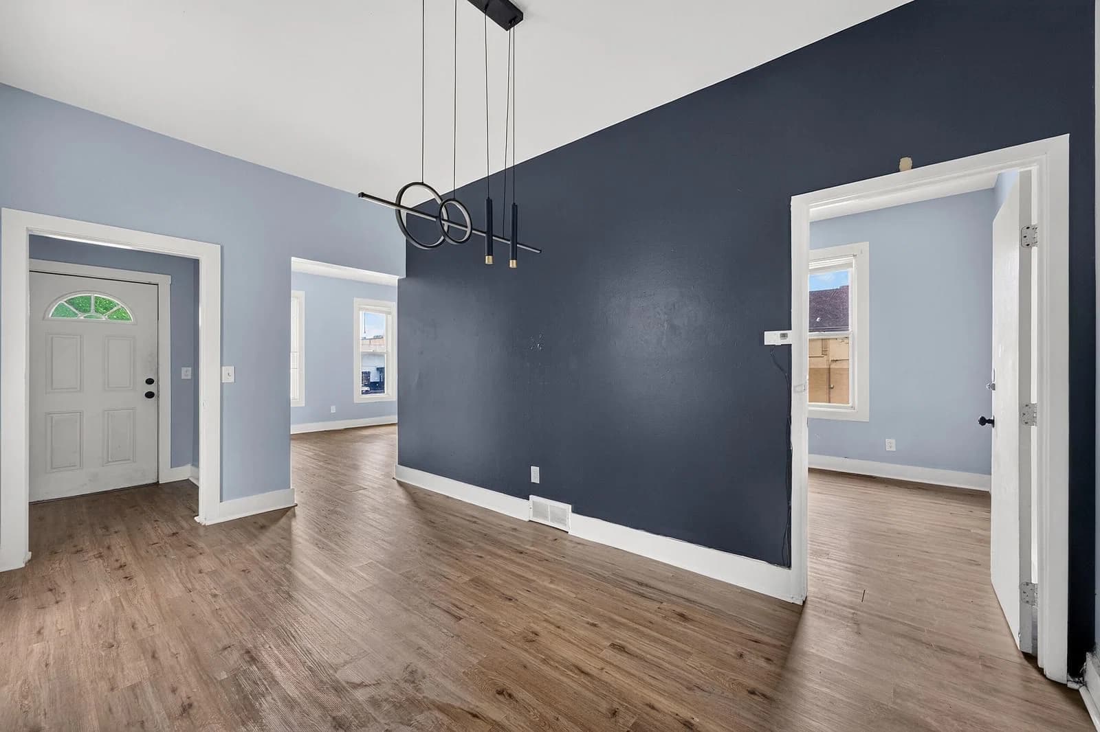 216 Center St, Milwaukee, WI 53212 3