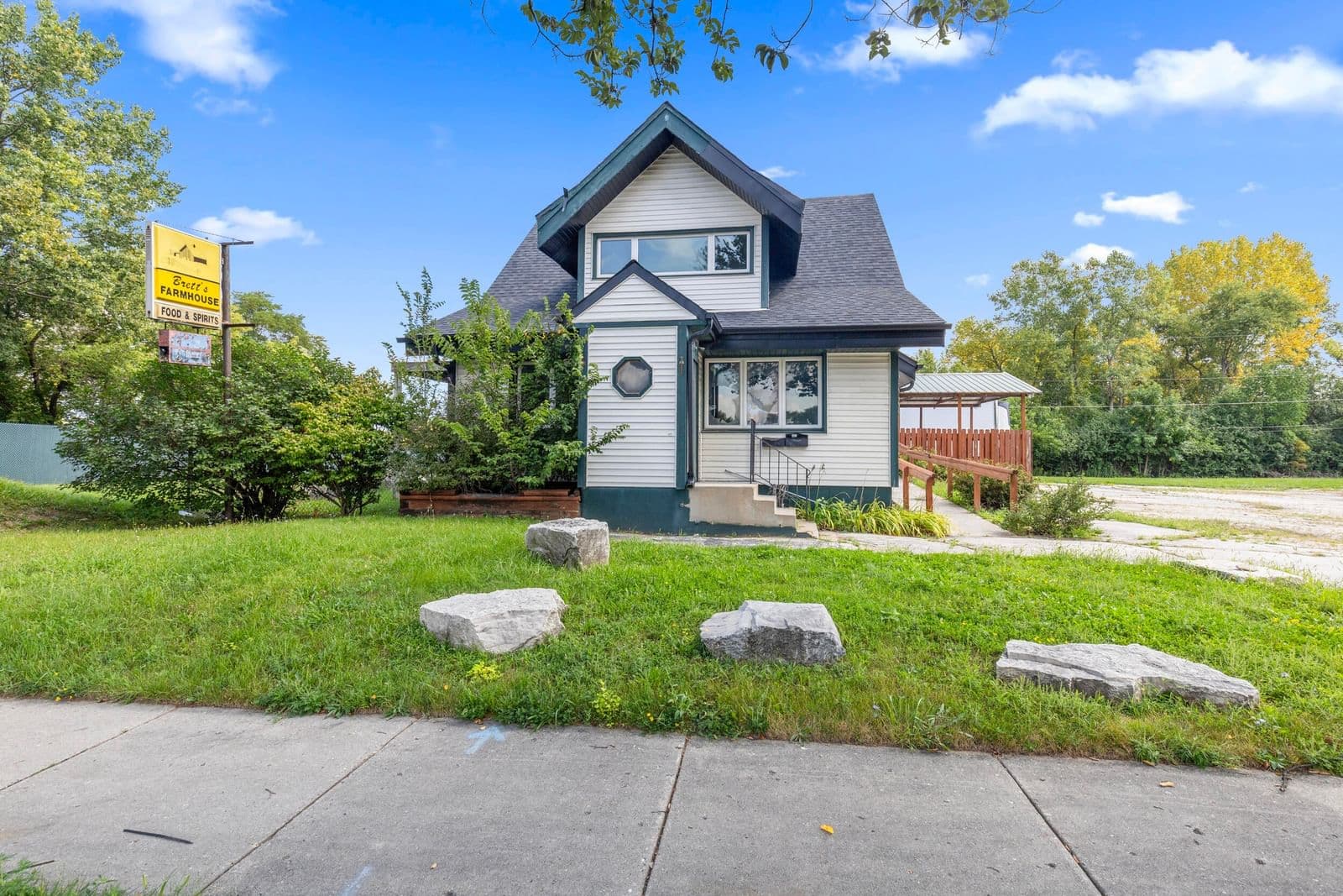 7424 60th St, Milwaukee, WI 53223
