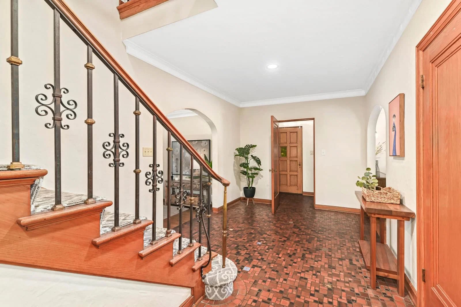 660 Honey Creek Pkwy, Wauwatosa, WI 53213 3