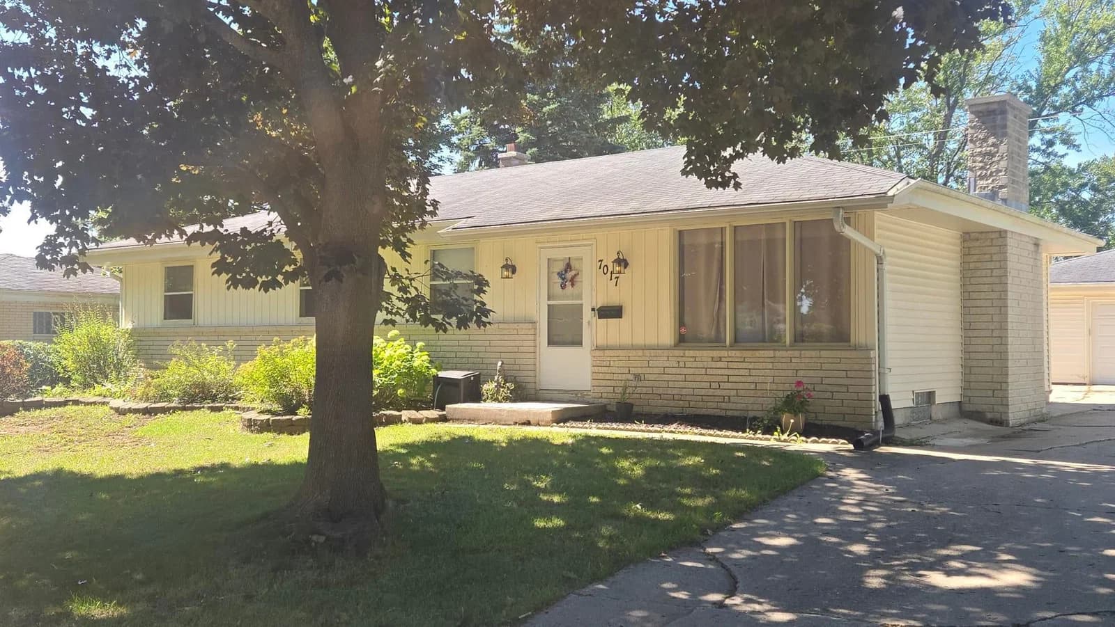 7017 85th St, Milwaukee, WI 53224