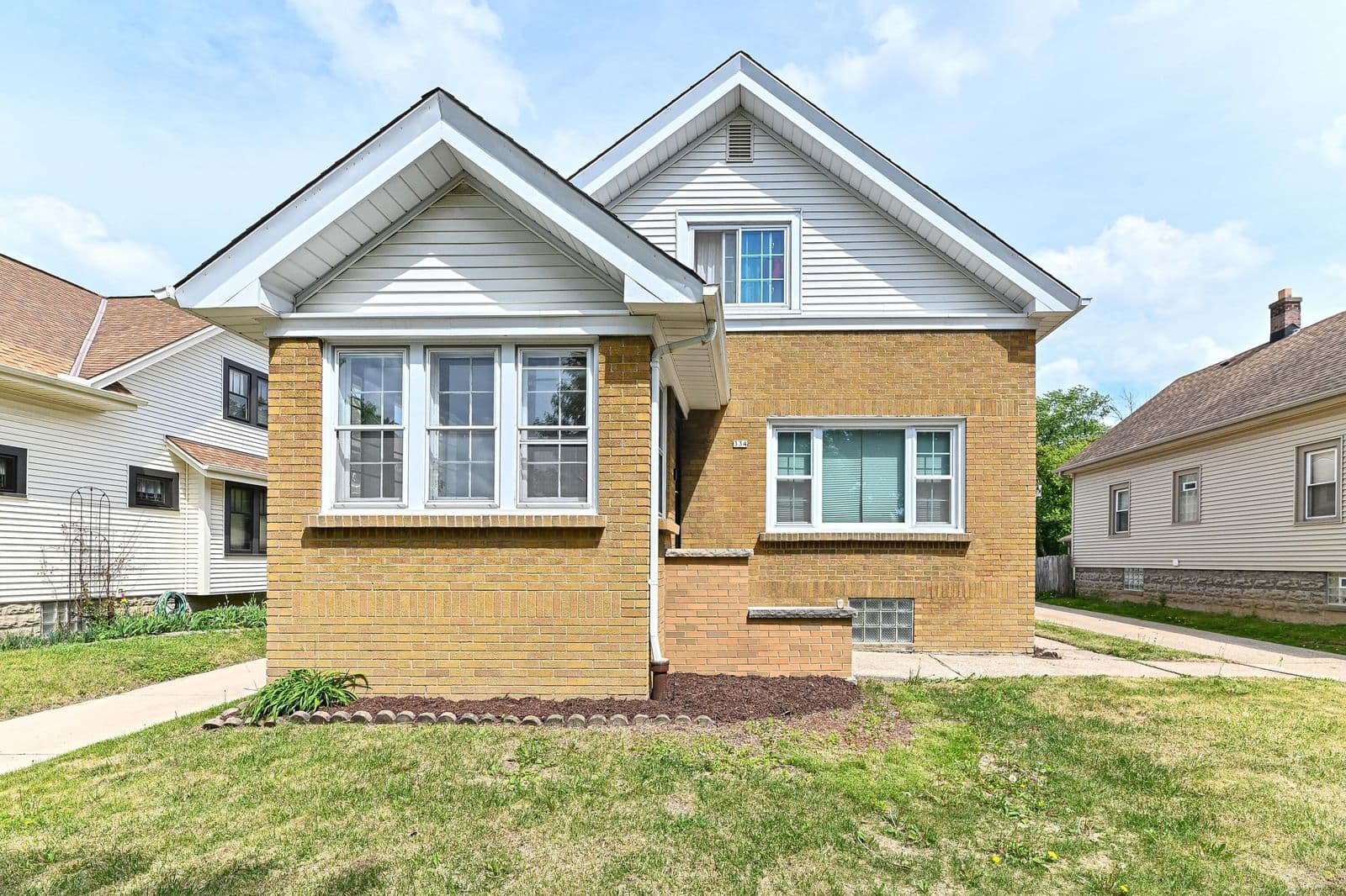 334 60th St, Milwaukee, WI 53213