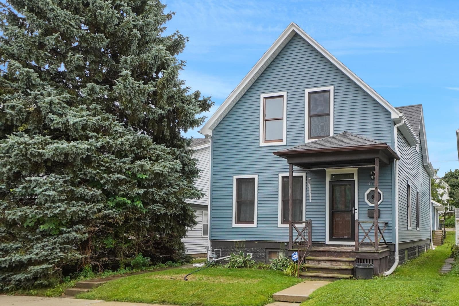 417 Michigan Ave, South Milwaukee, WI 53172