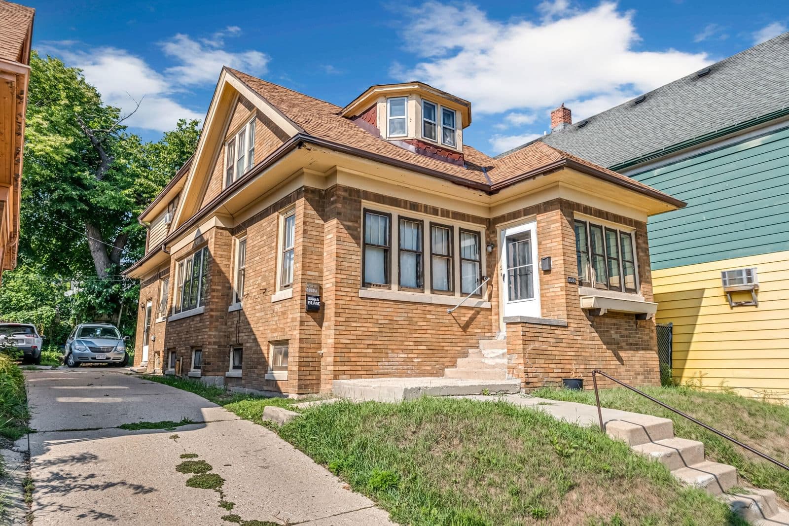 1306 Keefe Ave, Milwaukee, WI 53206 2