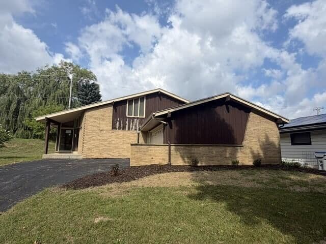 5435 15th Pl, Milwaukee, WI 53221 2