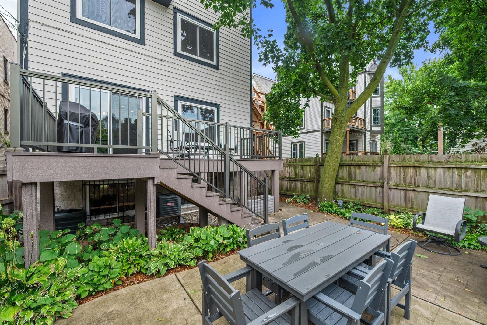1523 Marshall St, Milwaukee, WI 53202