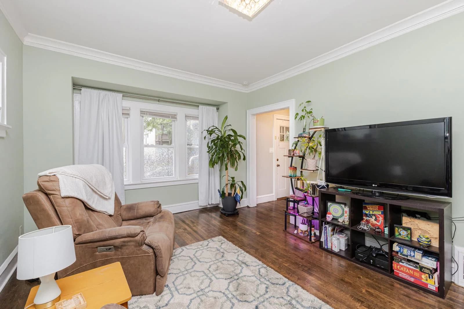 3061 Buffum St 4