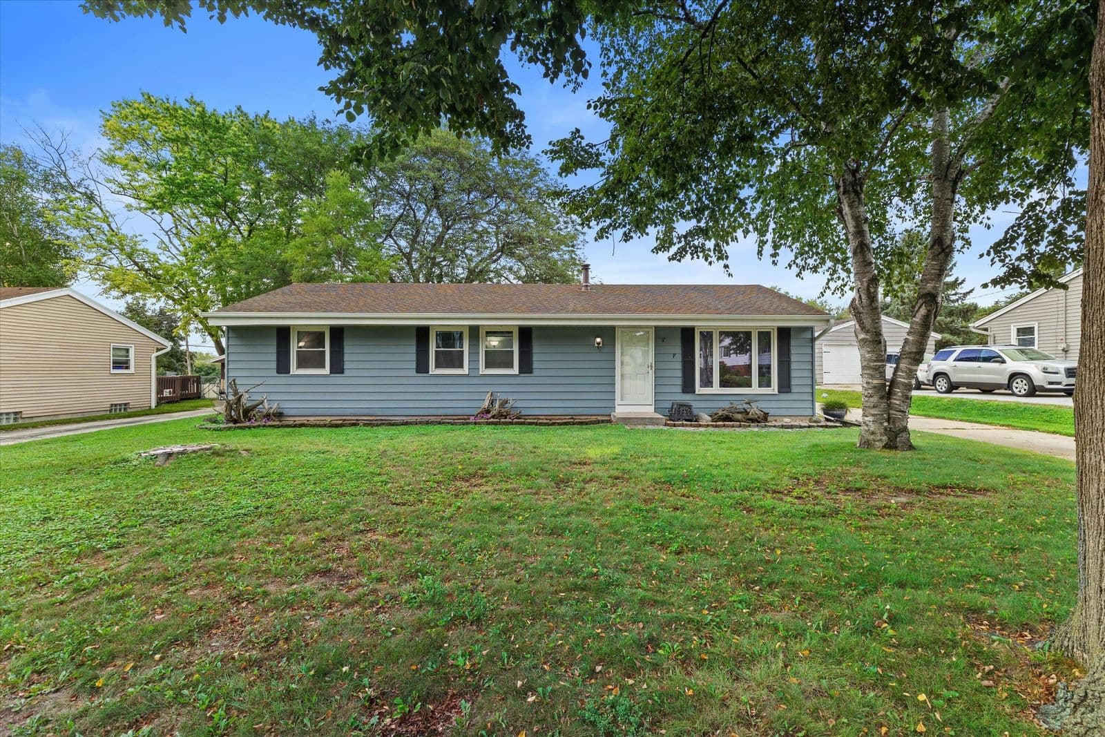 10425 Terra Ave, Milwaukee, WI 53224