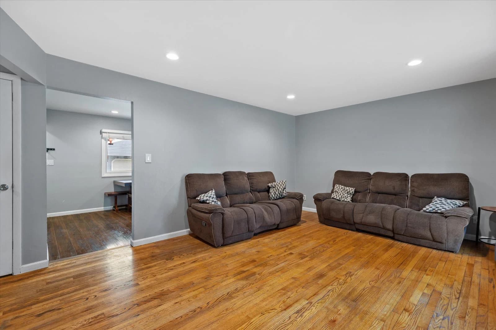10425 Terra Ave, Milwaukee, WI 53224 3