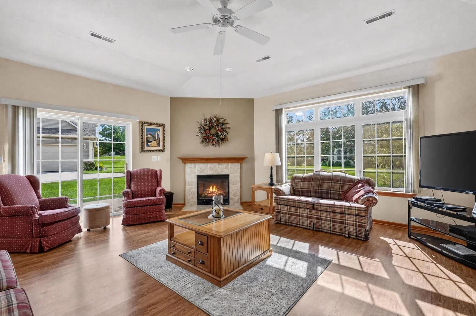 5333 Butterfield Way 4