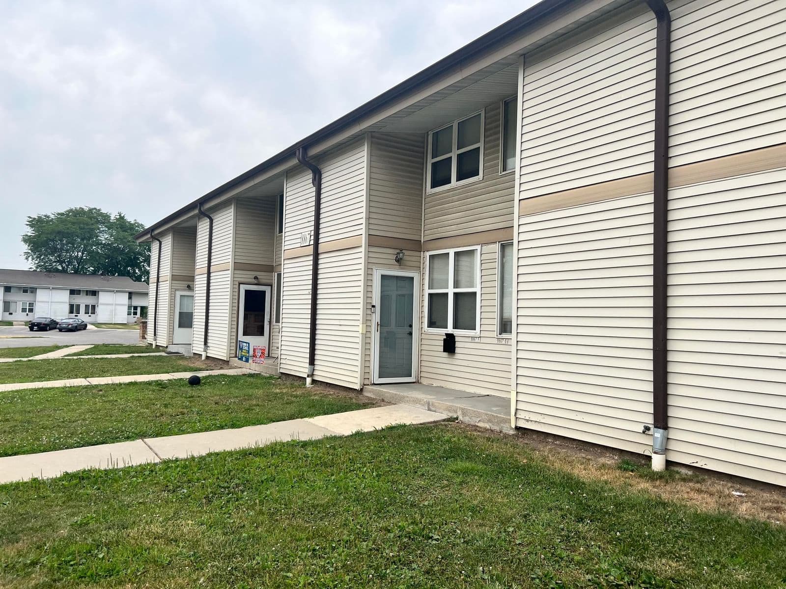 8867 95th St, Milwaukee, WI 53224