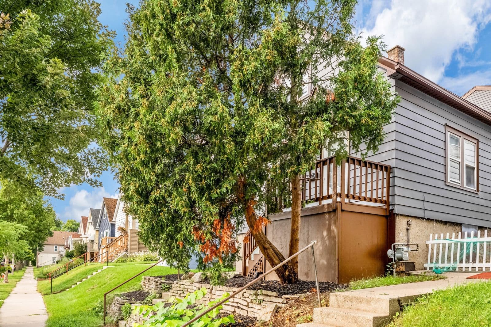 2825 9th St, Milwaukee, WI 53215 3