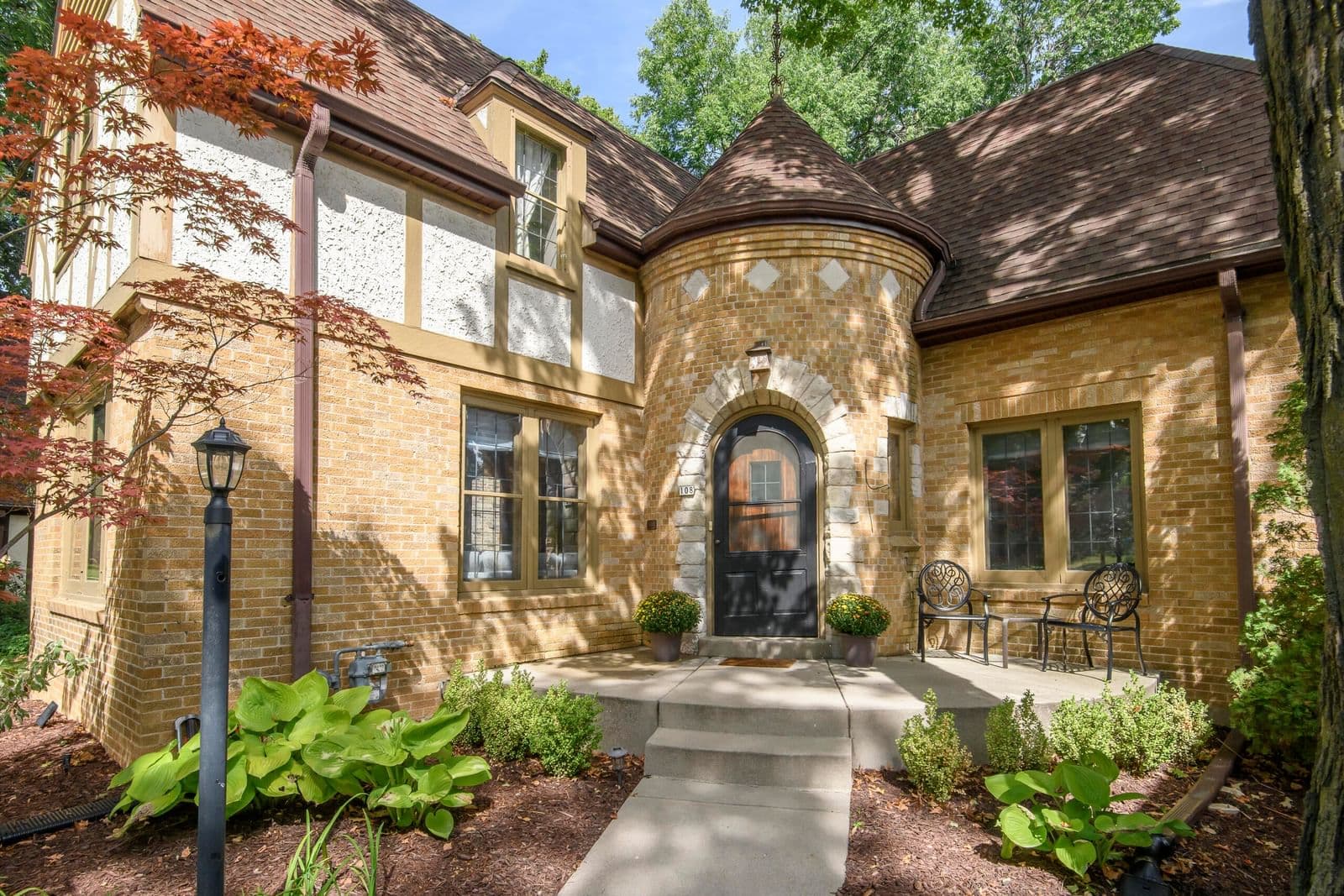 108 88th St, Wauwatosa, WI 53226 2