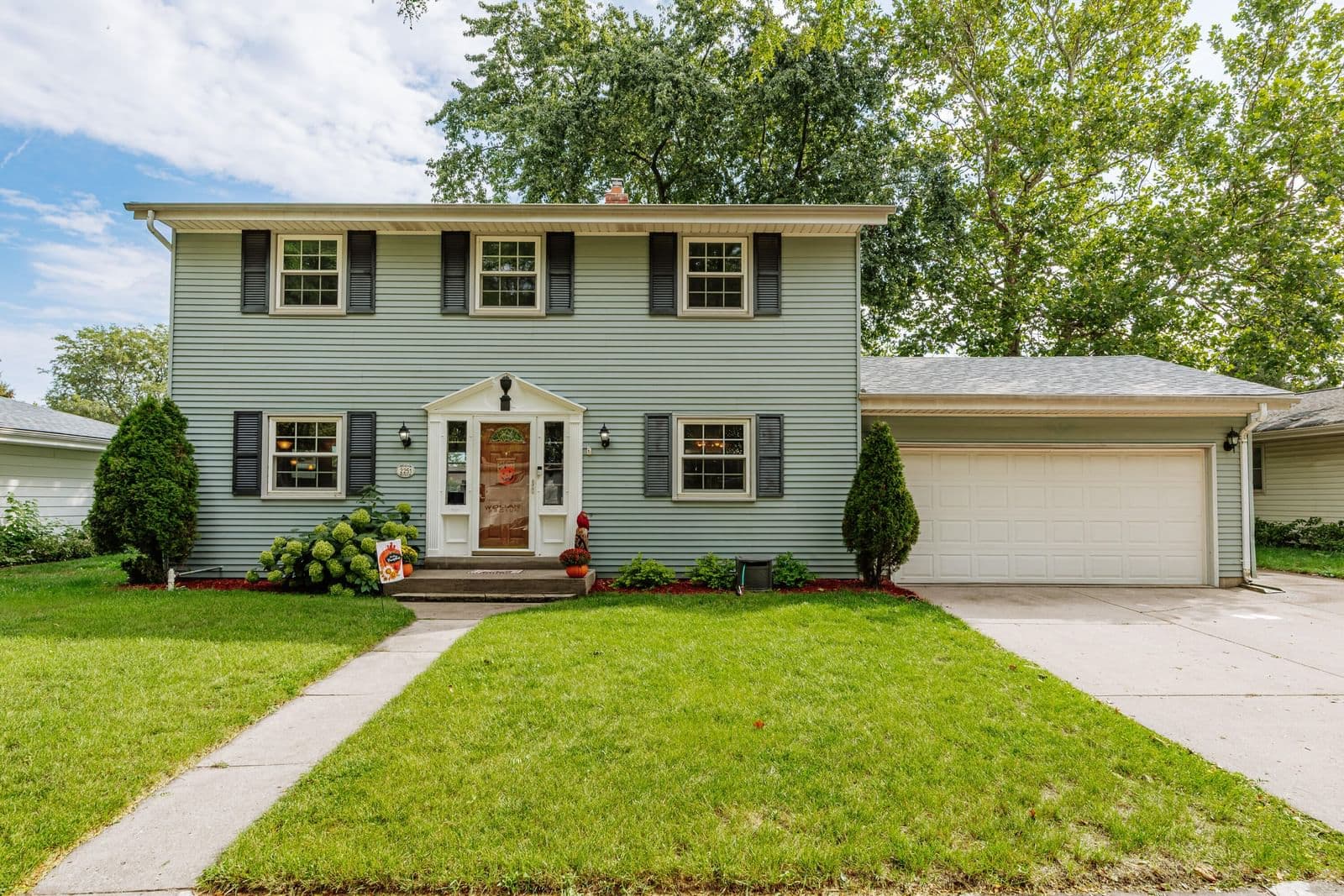2251 Poplar Ave, Oak Creek, WI 53154 2