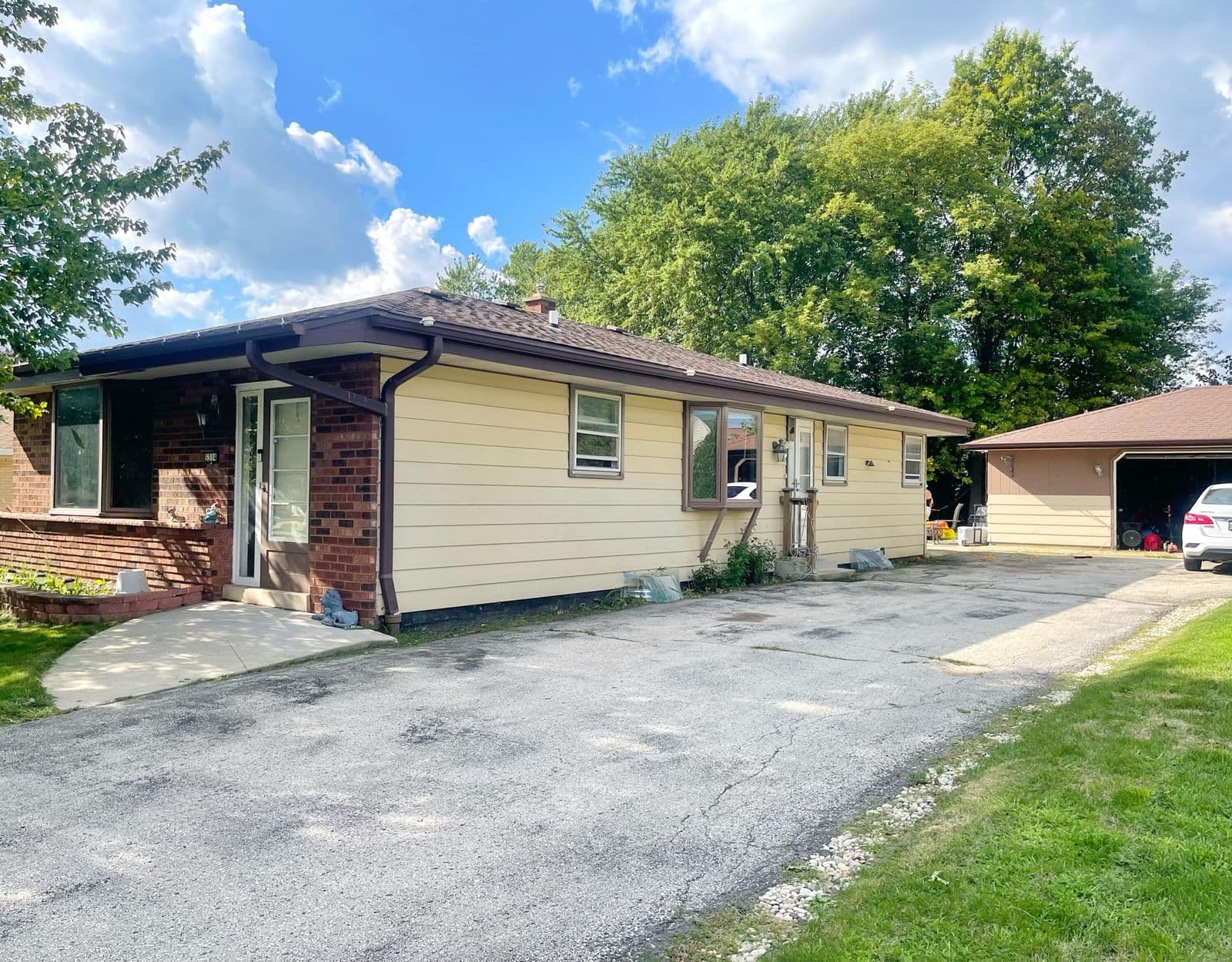 5314 Allerton Ave, Greenfield, WI 53220 3