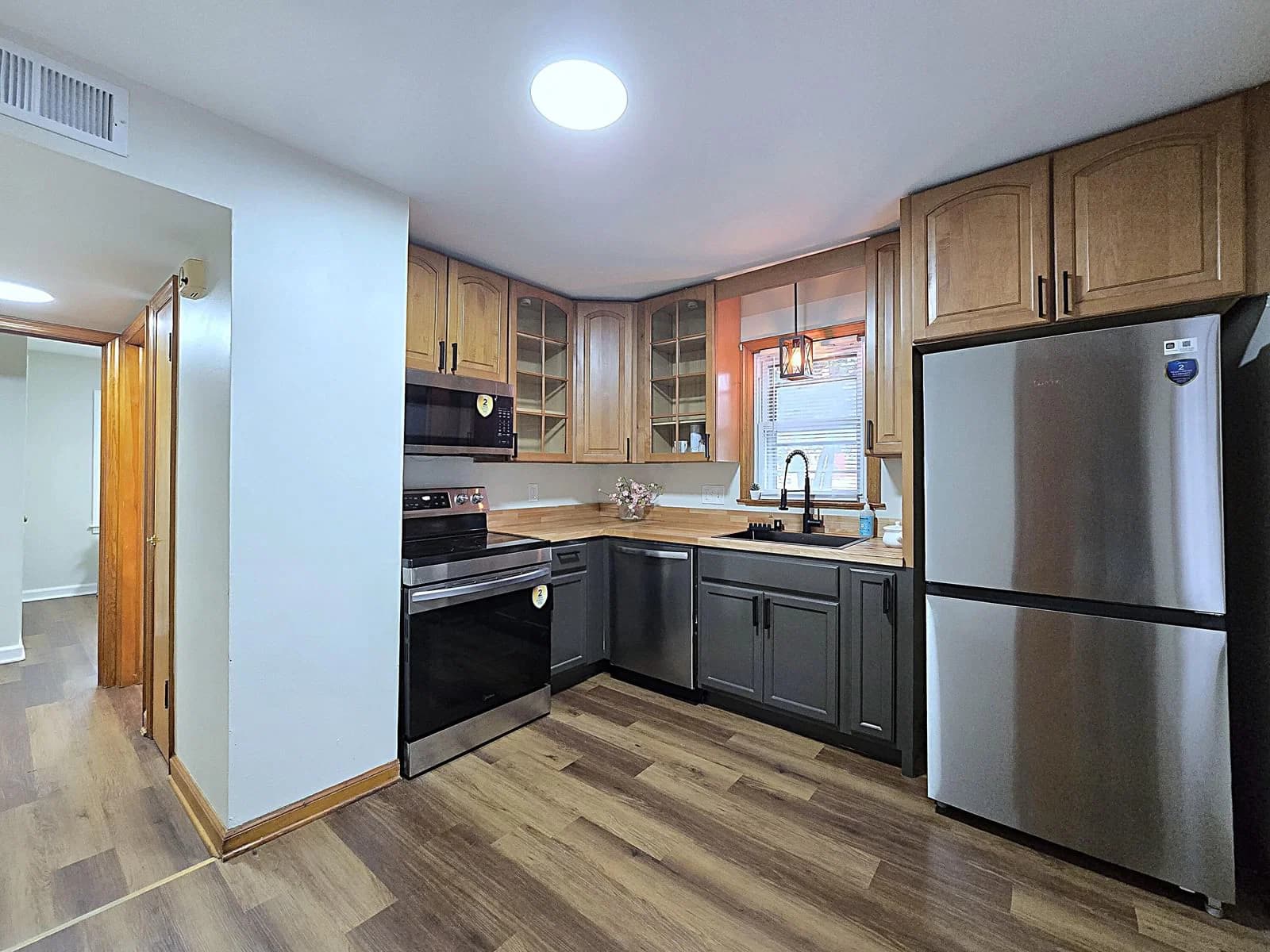 3136 77th St, Milwaukee, WI 53222 2
