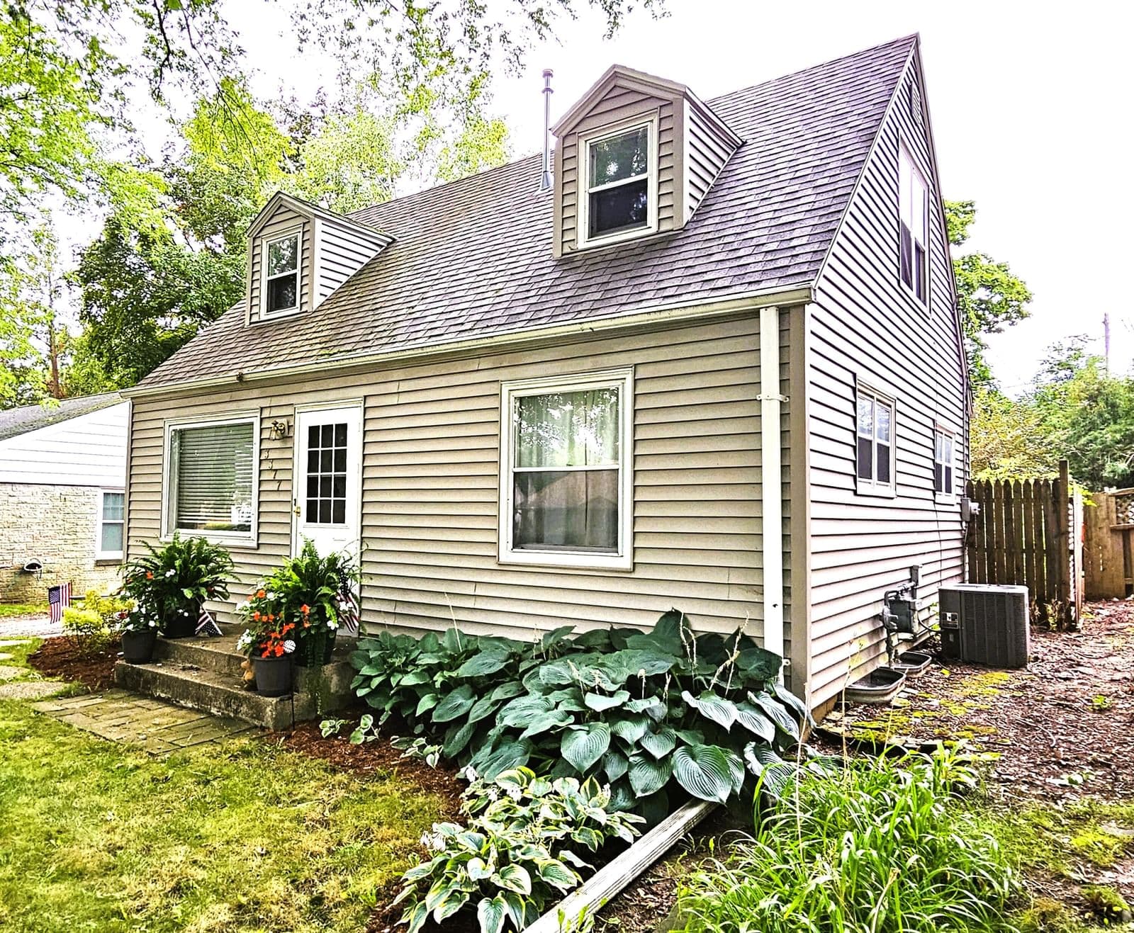 3377 97th St, Milwaukee, WI 53222 2