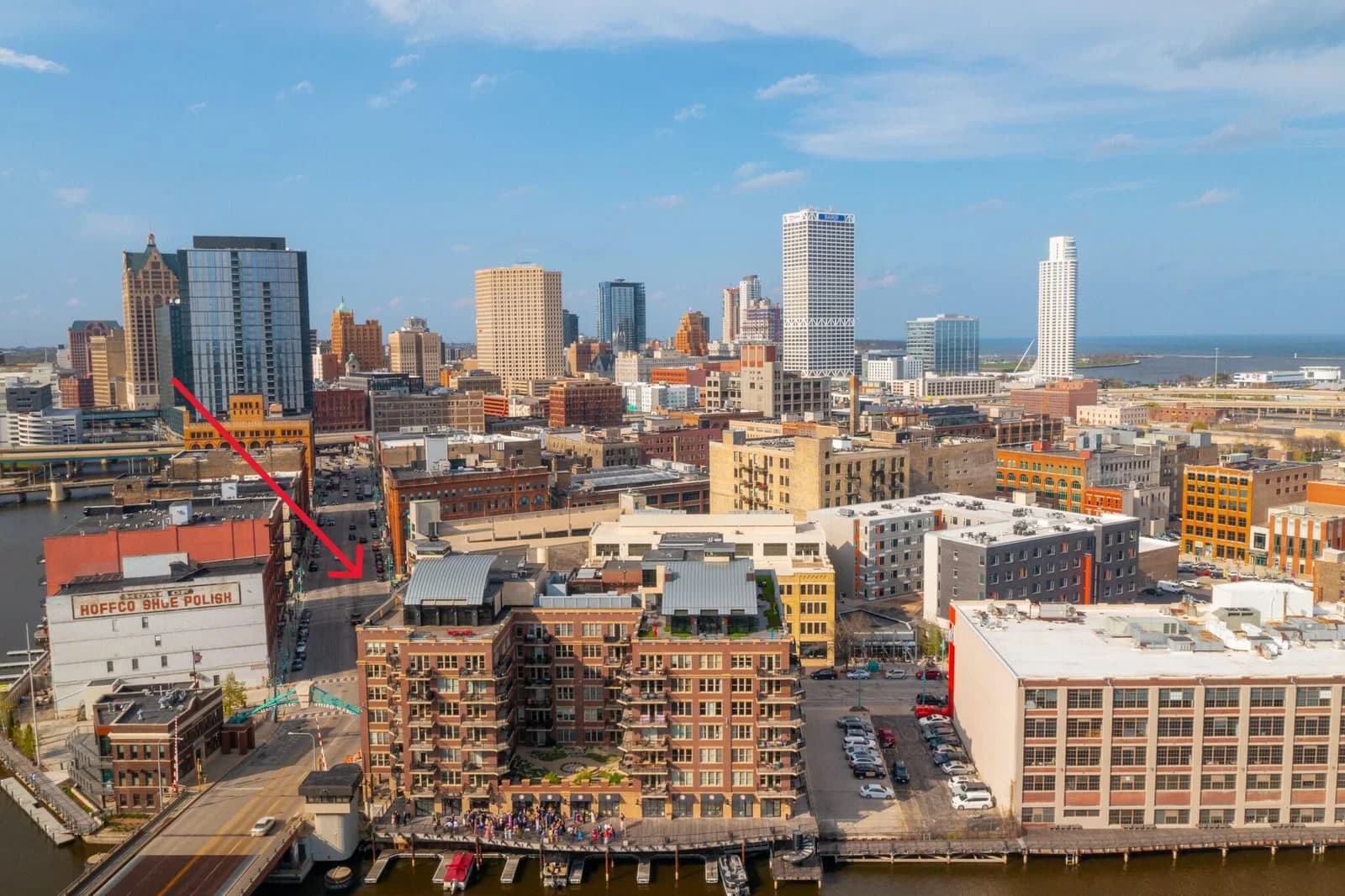 102 Water St, Milwaukee, WI 53202 2