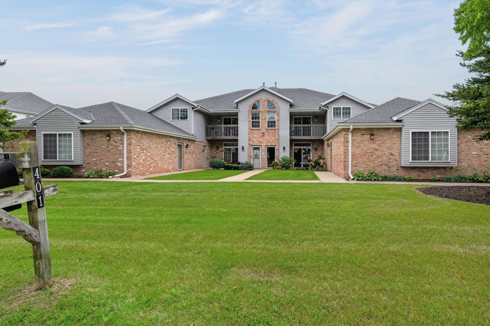 401 Aspen Dr 5