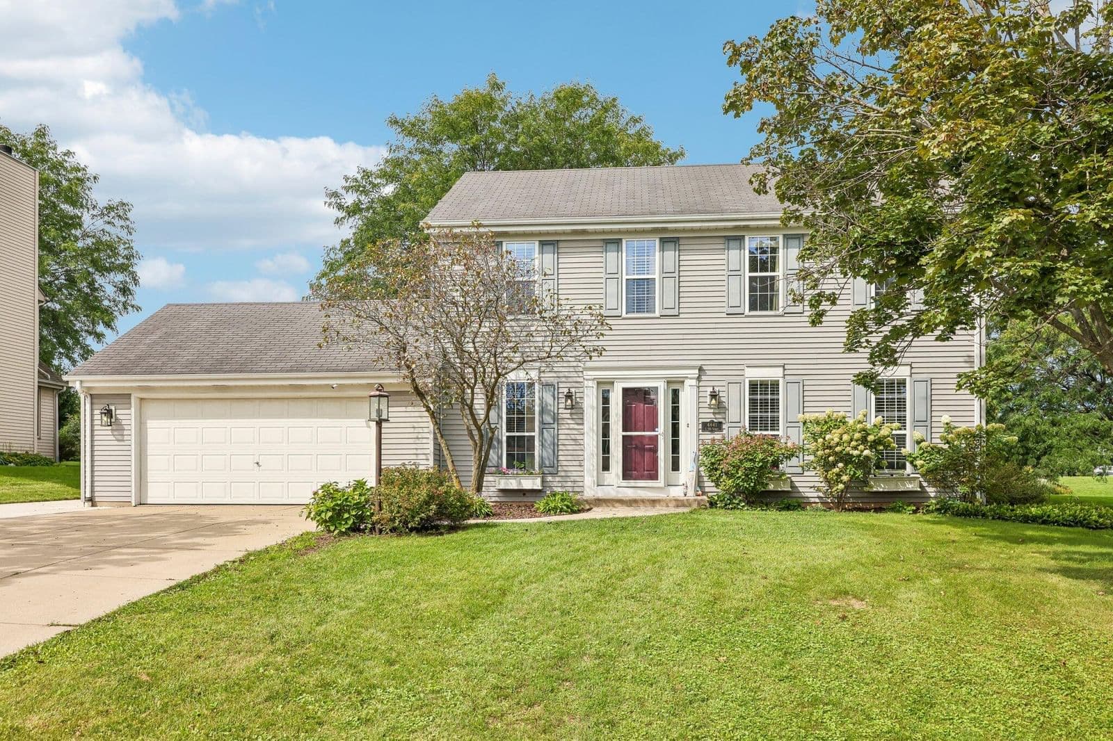 4441 116th St, Greenfield, WI 53228