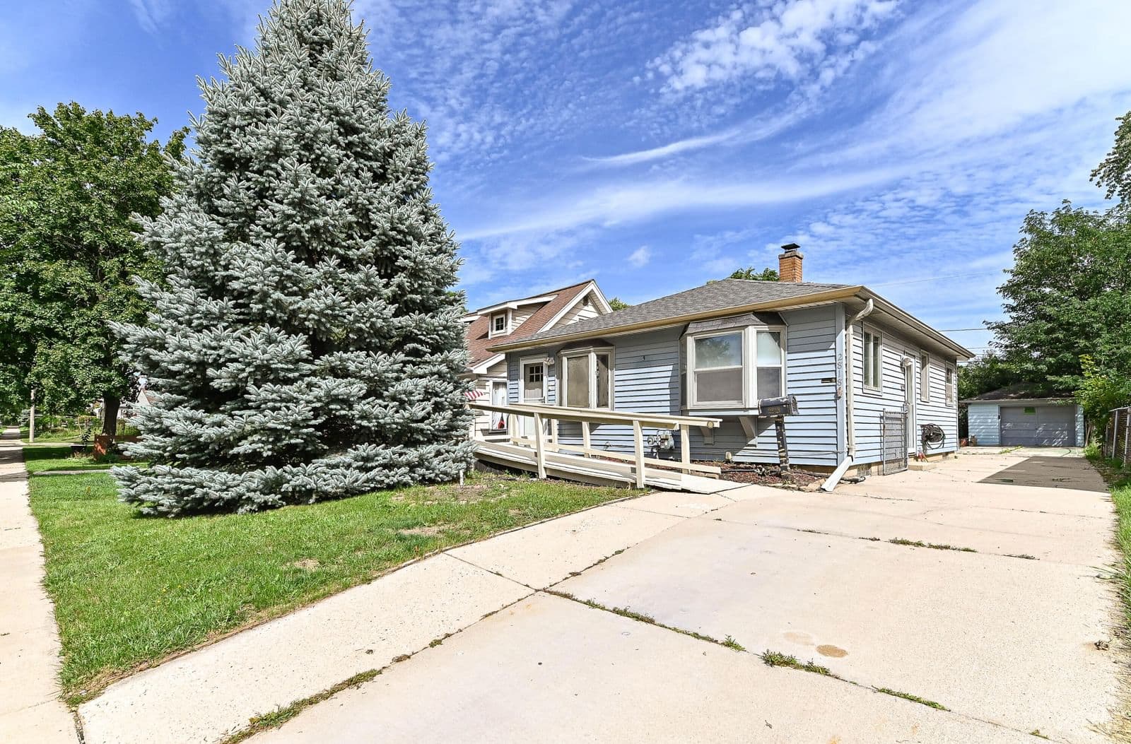 2818 71st St, Milwaukee, WI 53219