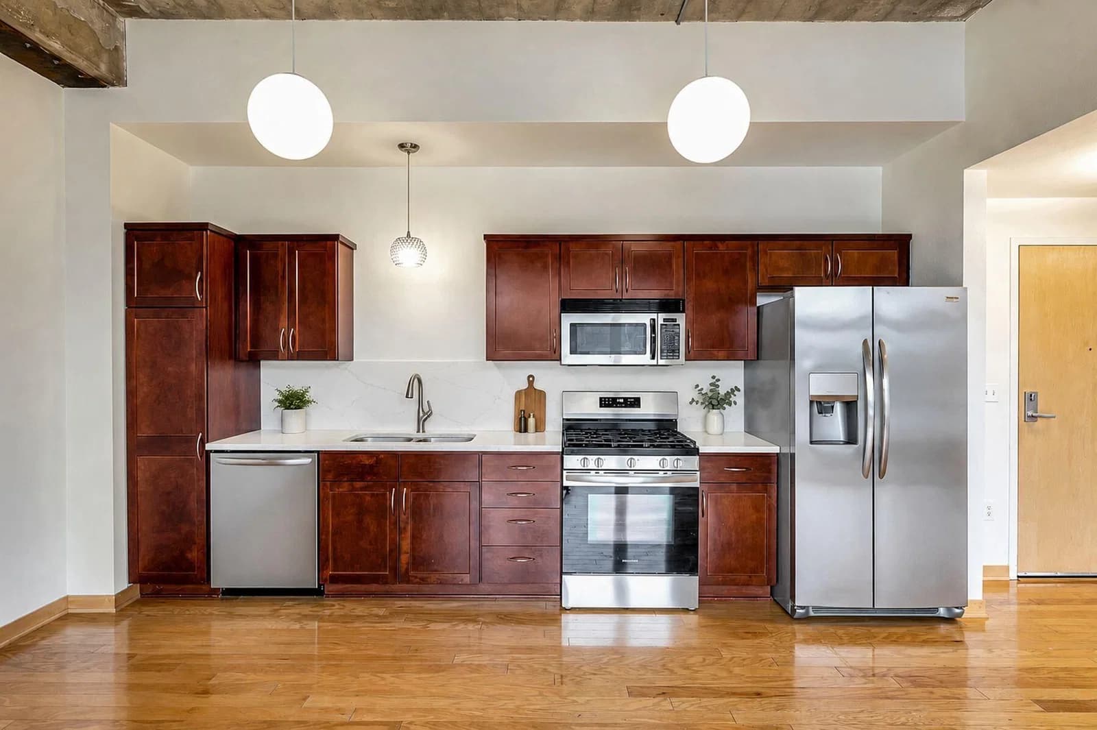 106 Seeboth St 5