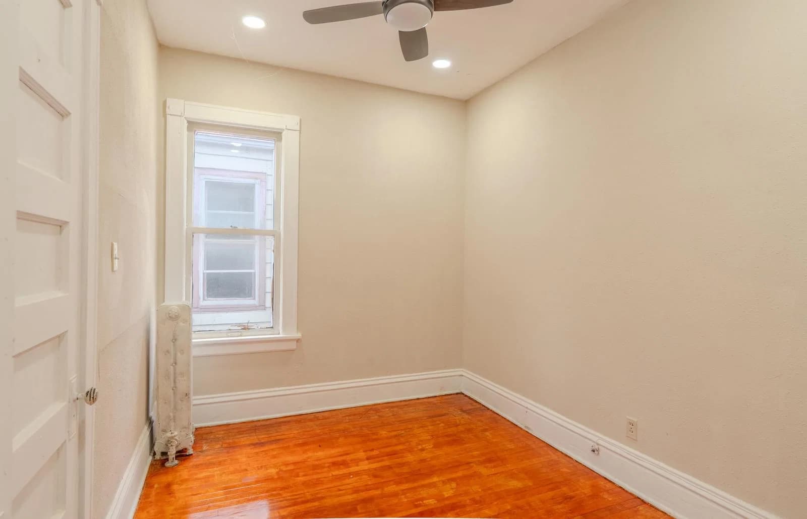 3239 Juneau Ave, Milwaukee, WI 53208 3