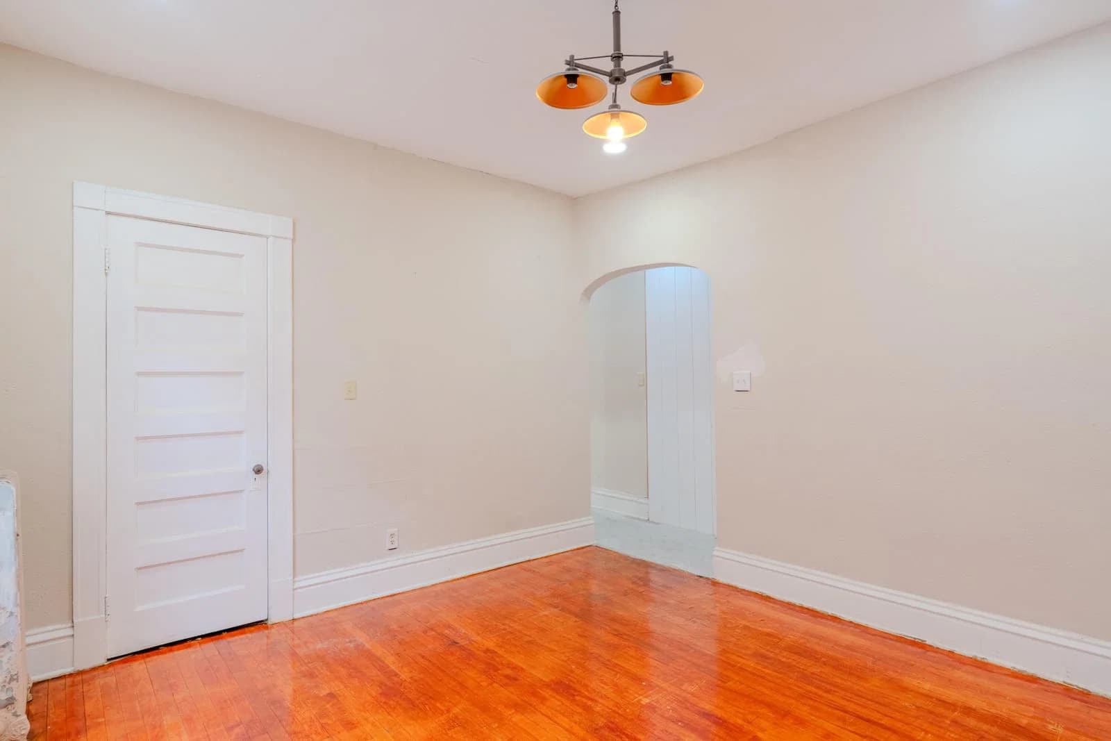 3239 Juneau Ave 5