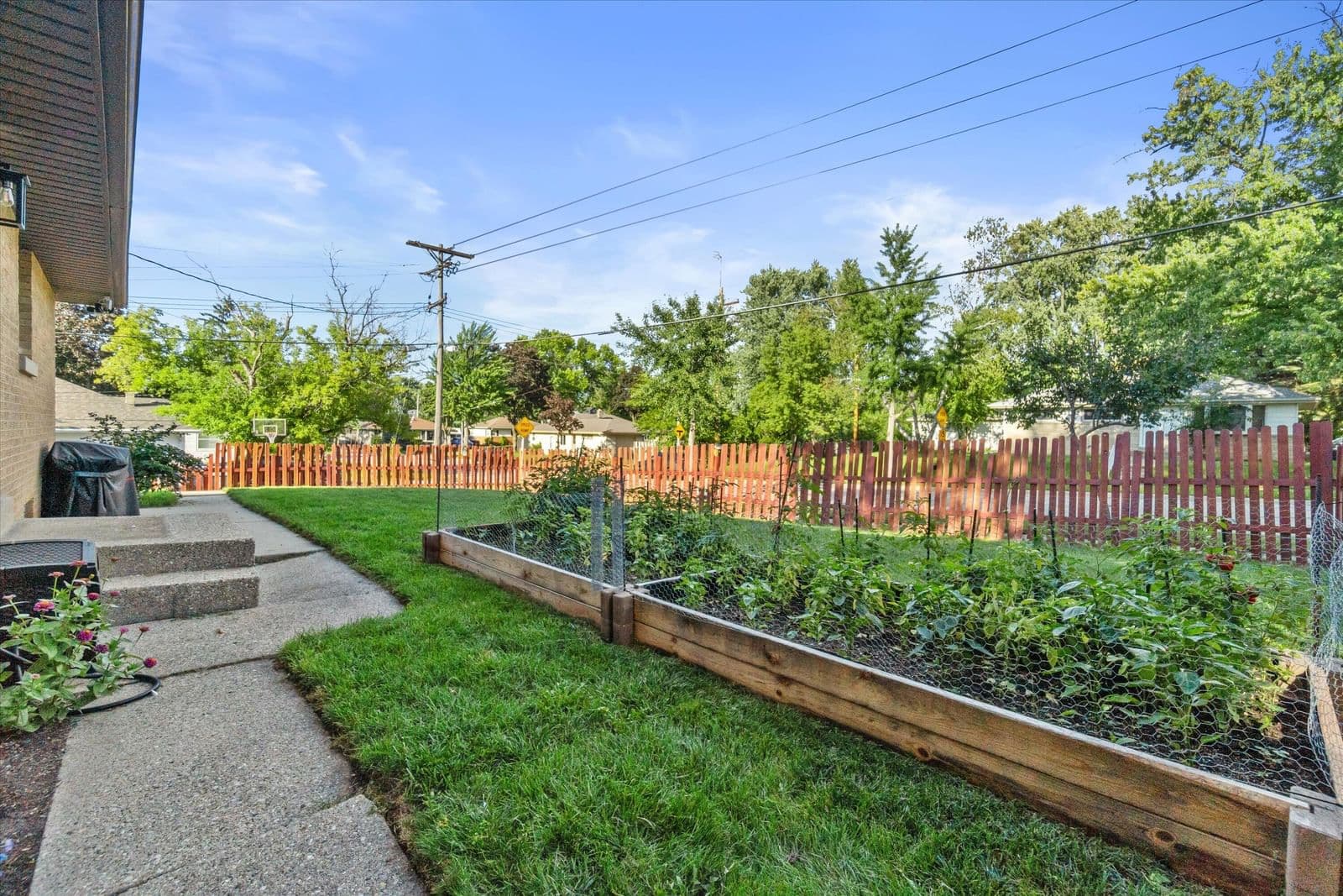 10506 Villard Ave, Milwaukee, WI 53225 2