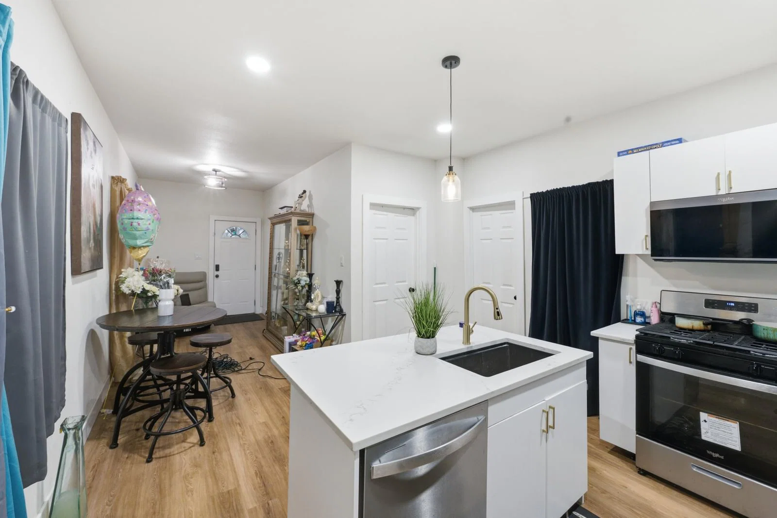 128 Hadley St 4