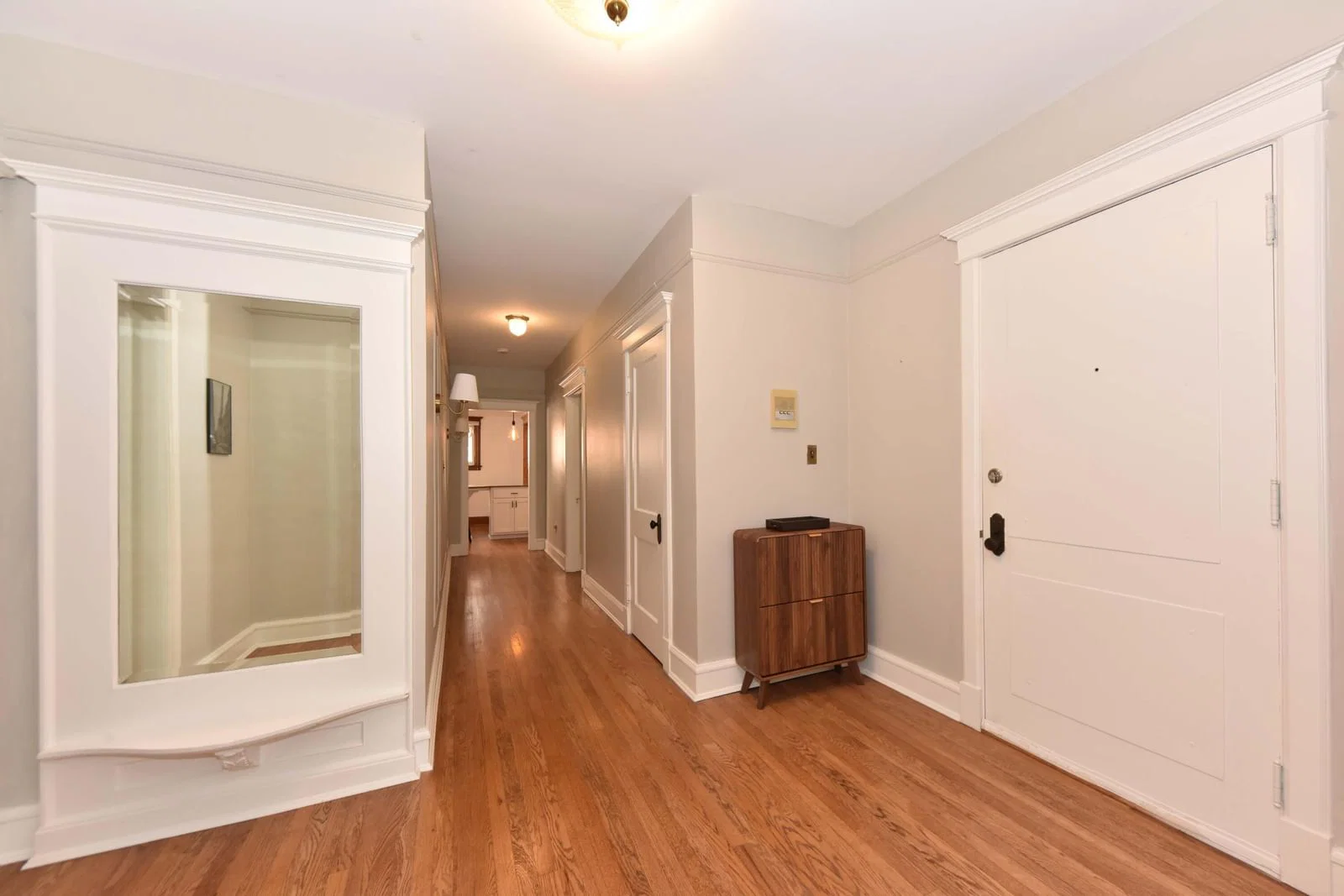 1714 Kane Pl, Milwaukee, WI 53202 2