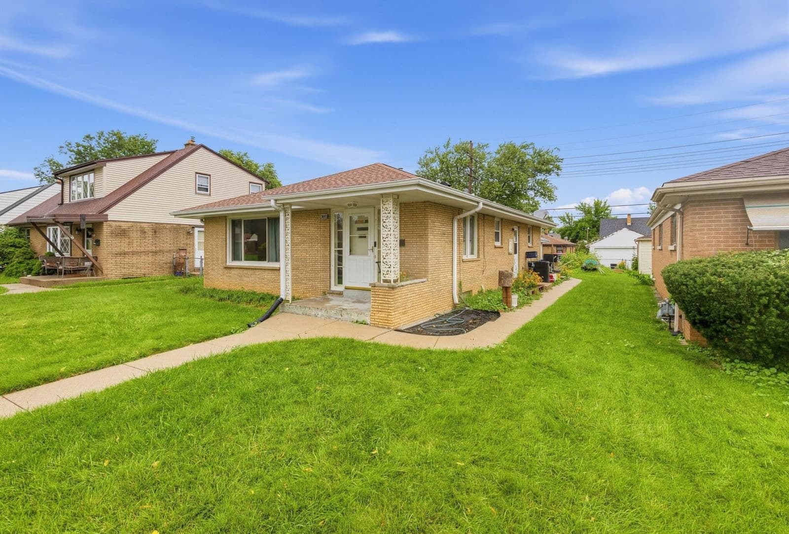 6350 Leon Ter, Milwaukee, WI 53218 2