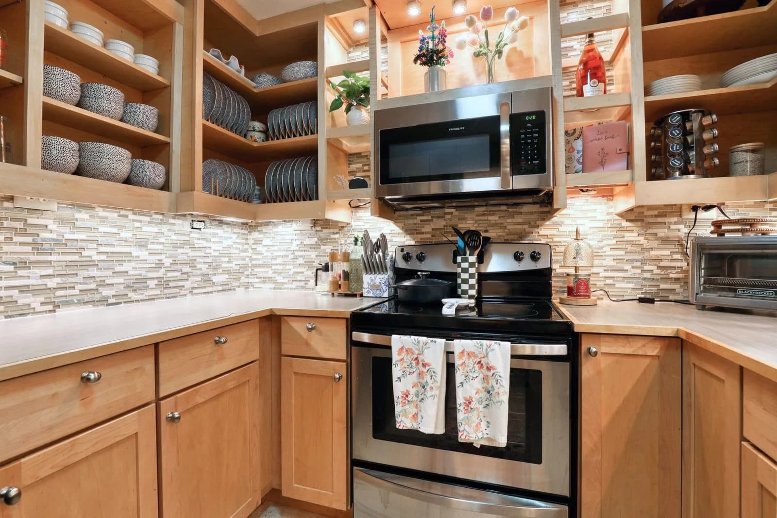 5200 Tuckaway Blvd, Greenfield, WI 53221 2