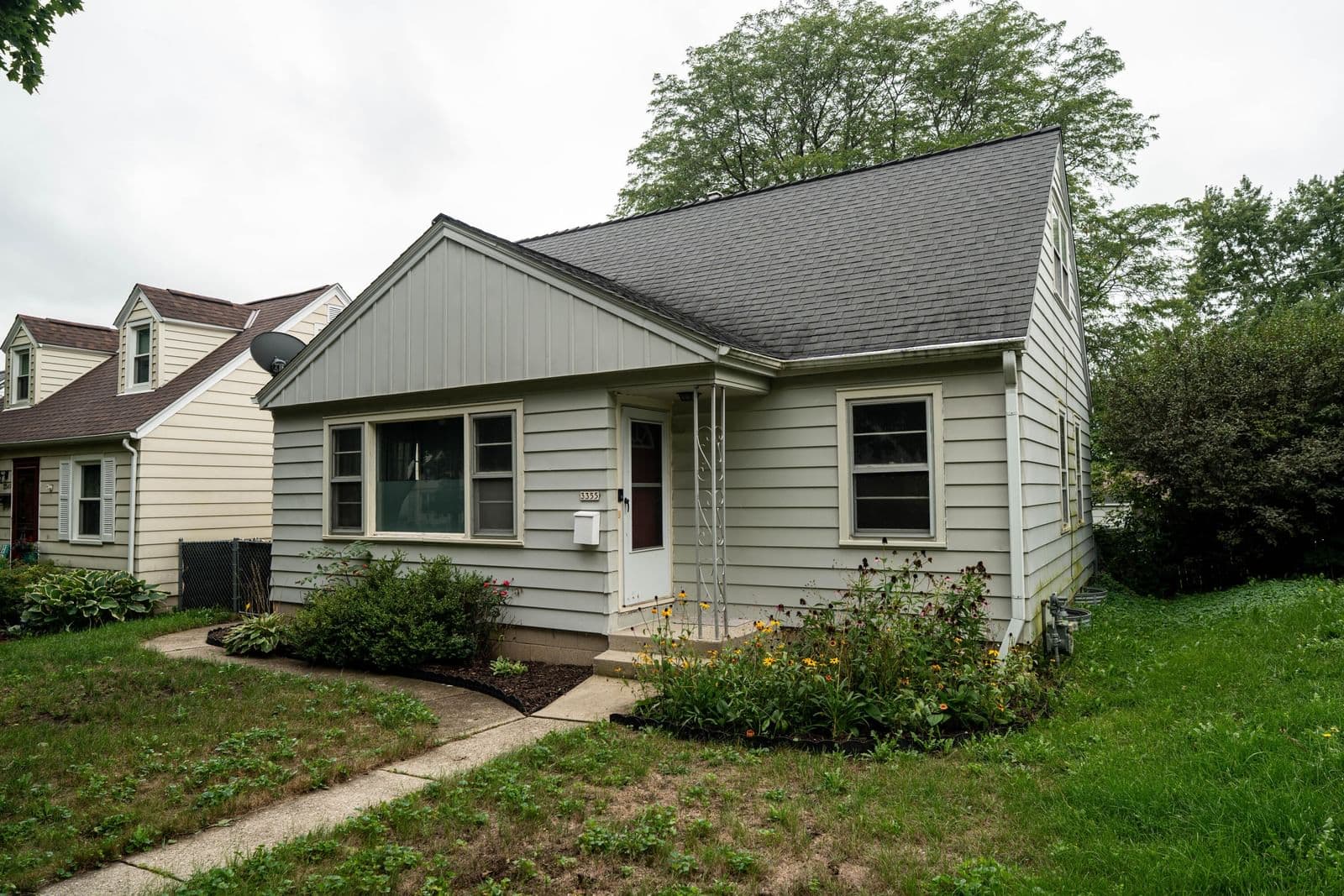 3355 83rd St, Milwaukee, WI 53222 3