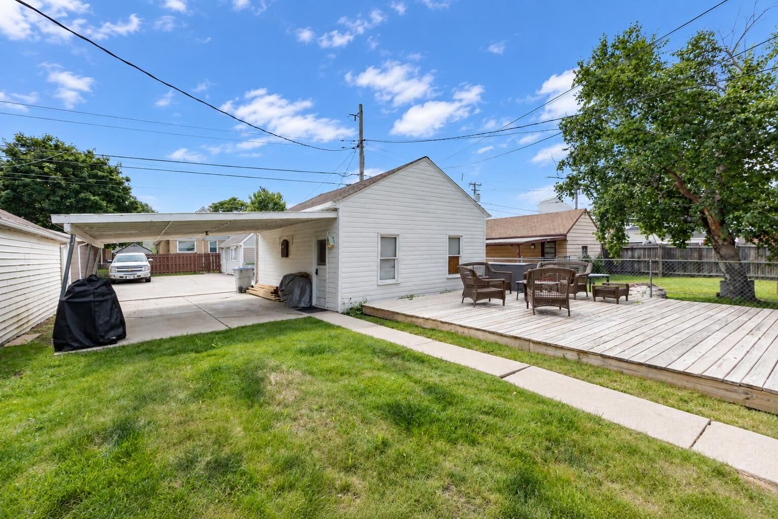 3045 84th St, Milwaukee, WI 53222 3
